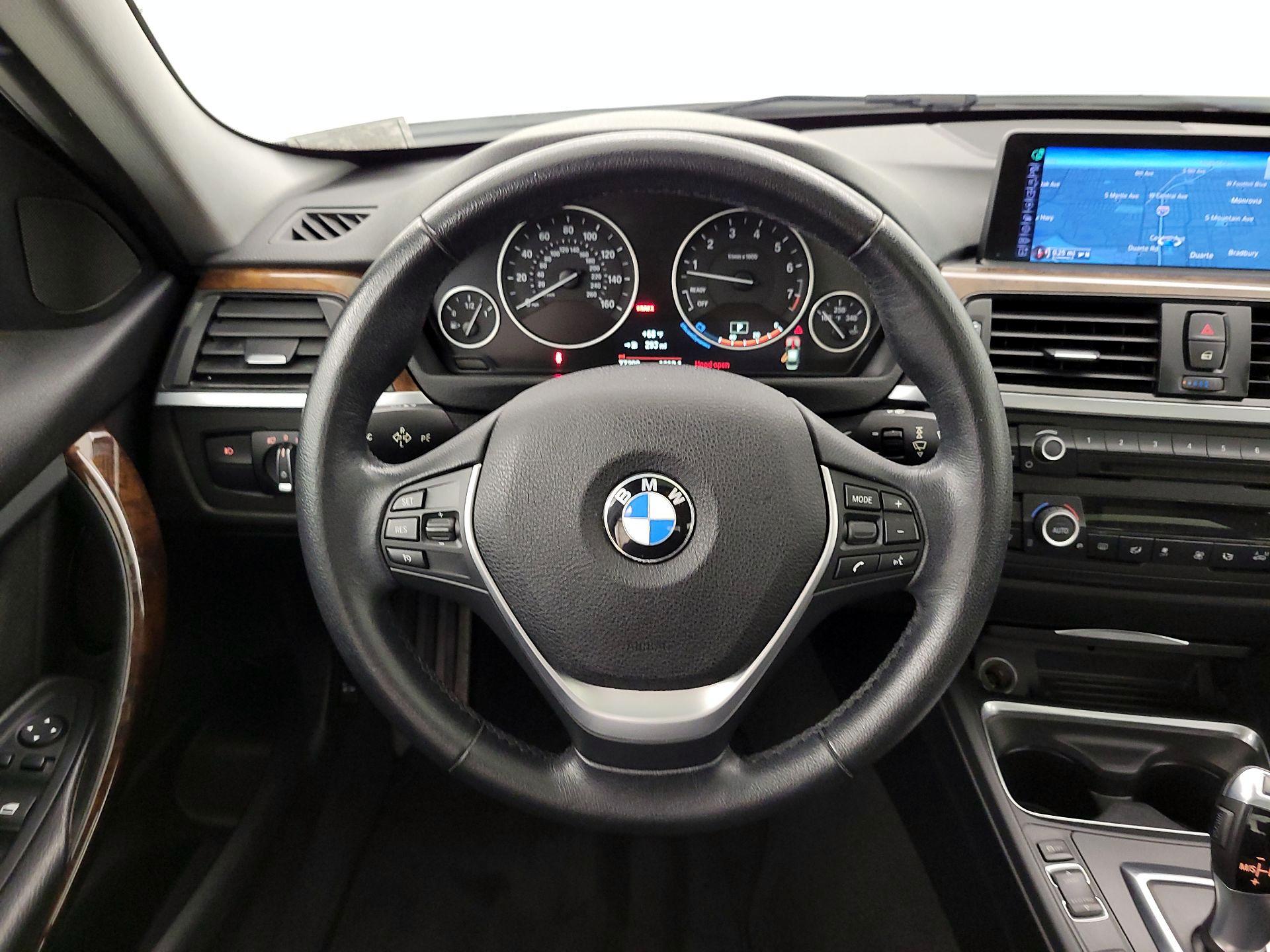 Thumbnail: 2015 BMW 3 Series - 10
