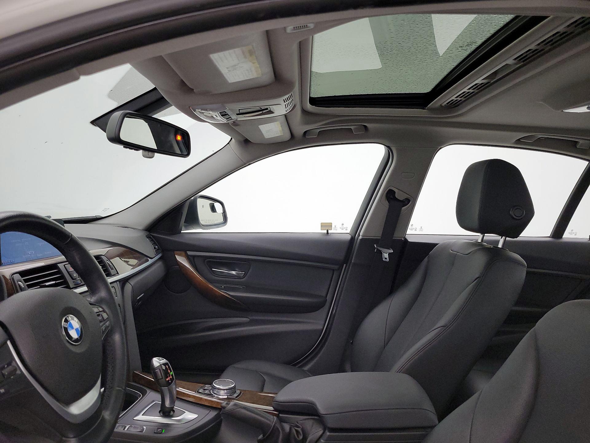Thumbnail: 2015 BMW 3 Series - 20