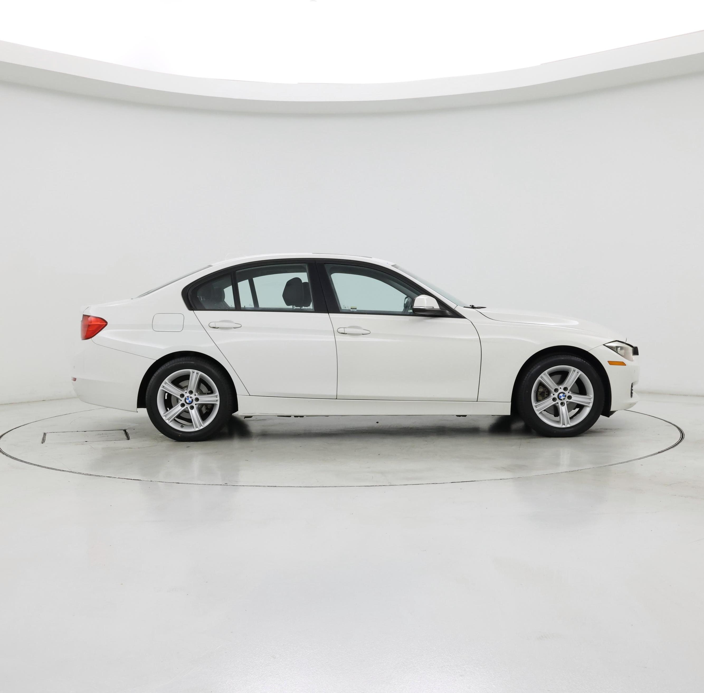 Thumbnail: 2015 BMW 3 Series - 7