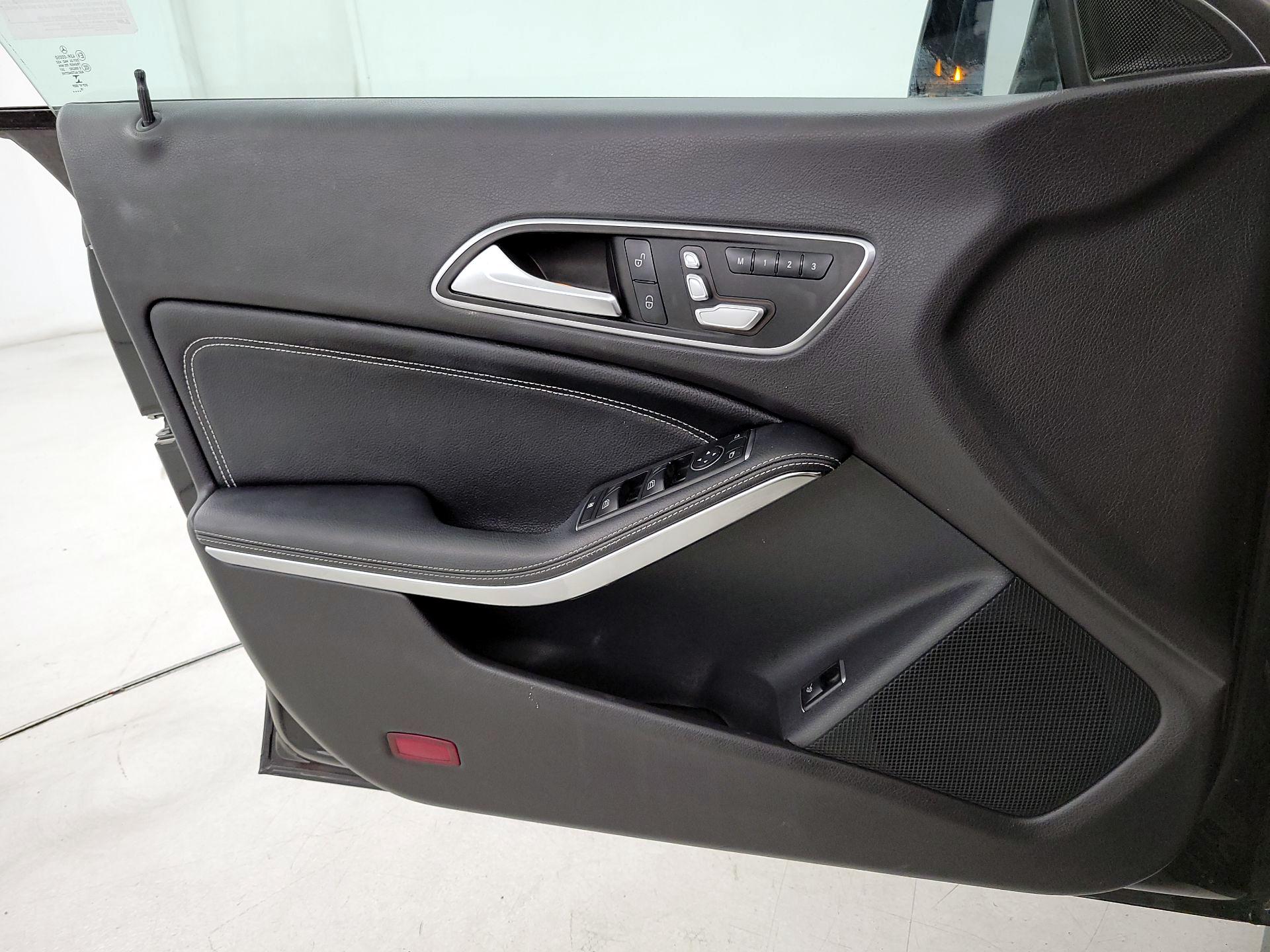 Thumbnail: 2019 Mercedes-Benz CLA - 12