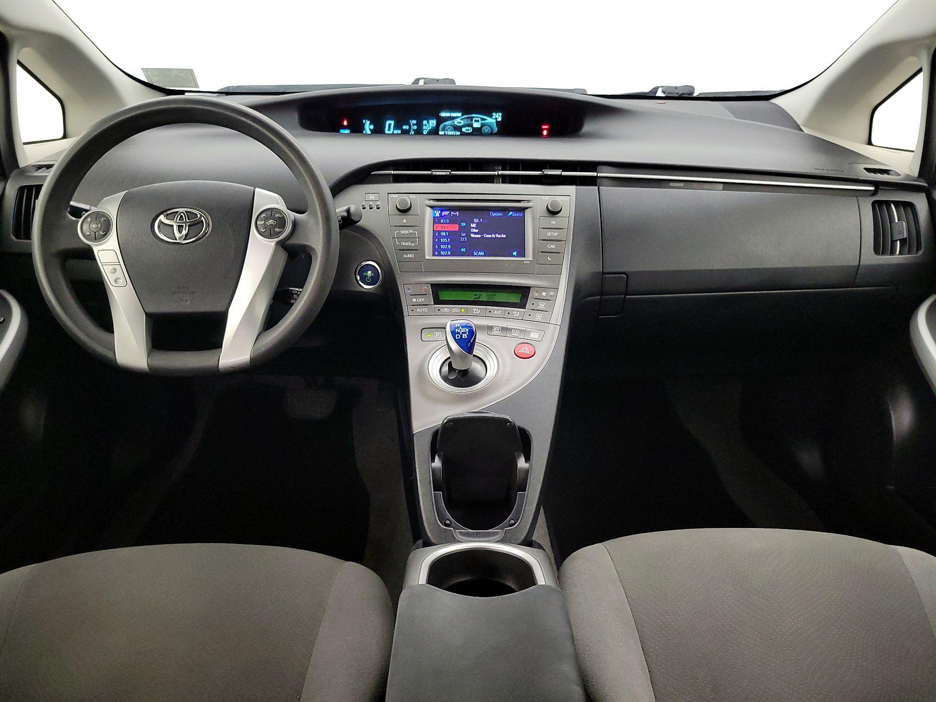 Thumbnail: 2013 Toyota Prius - 9