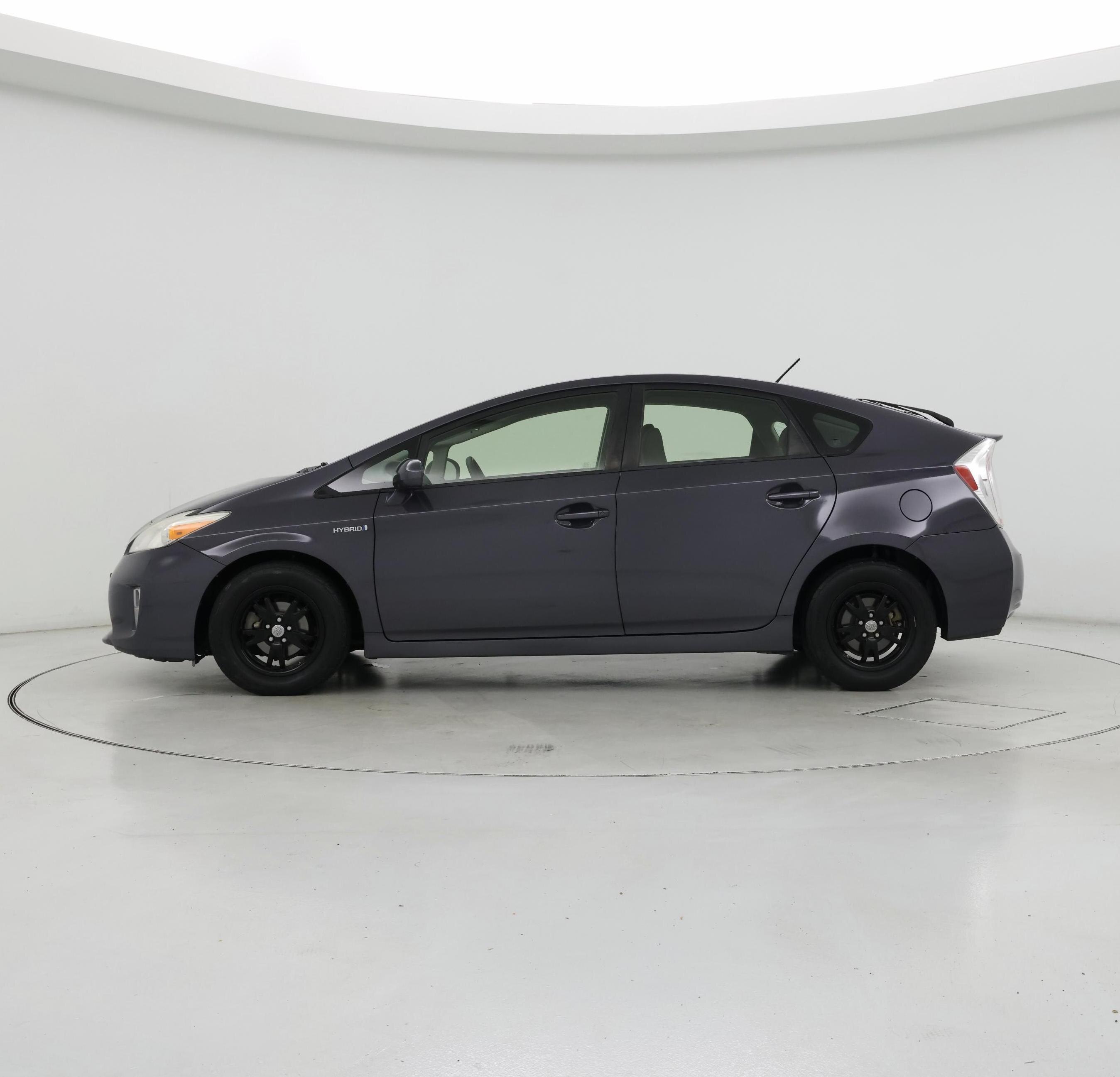 Thumbnail: 2013 Toyota Prius - 3