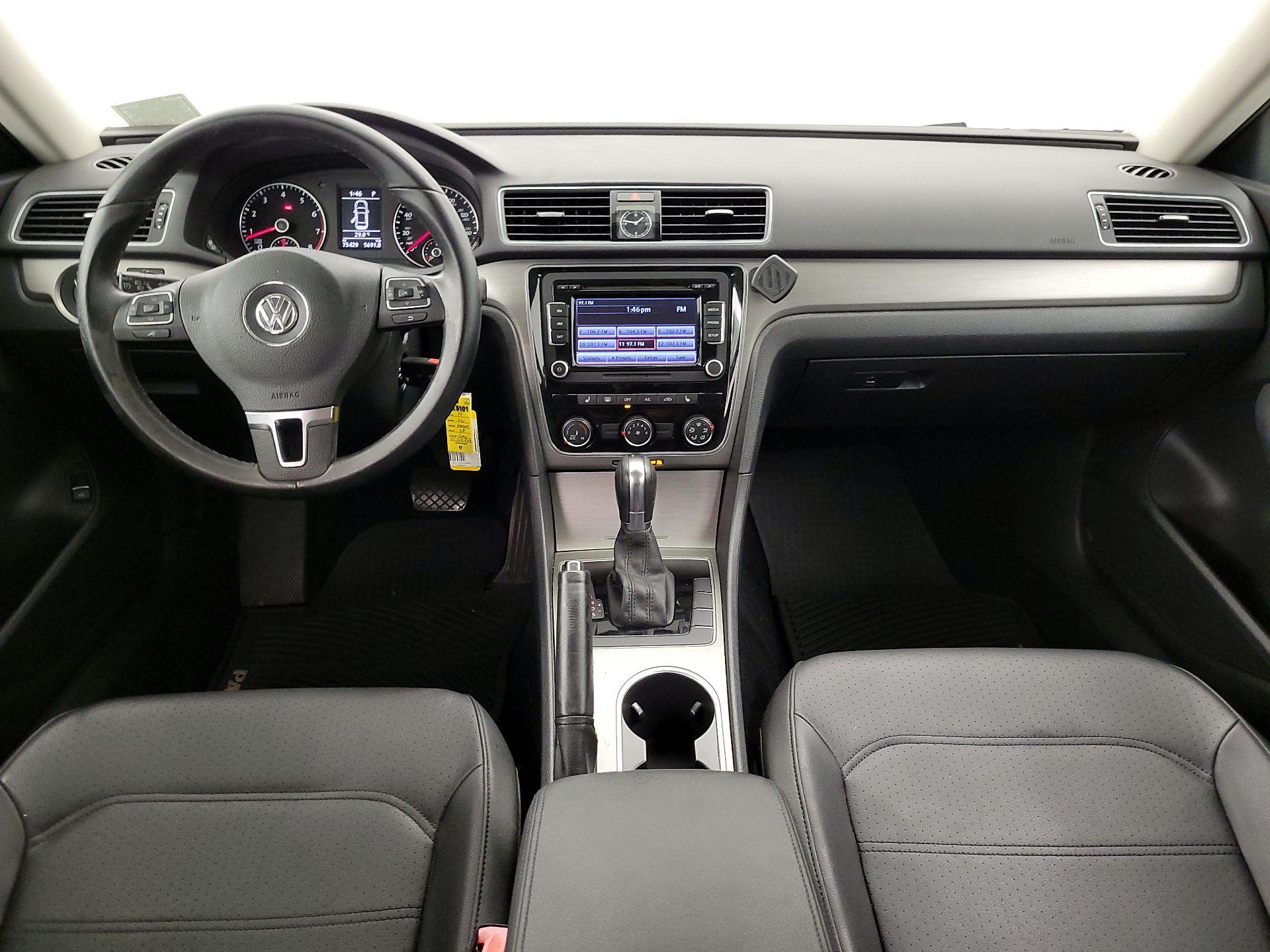 Thumbnail: 2014 Volkswagen Passat - 9