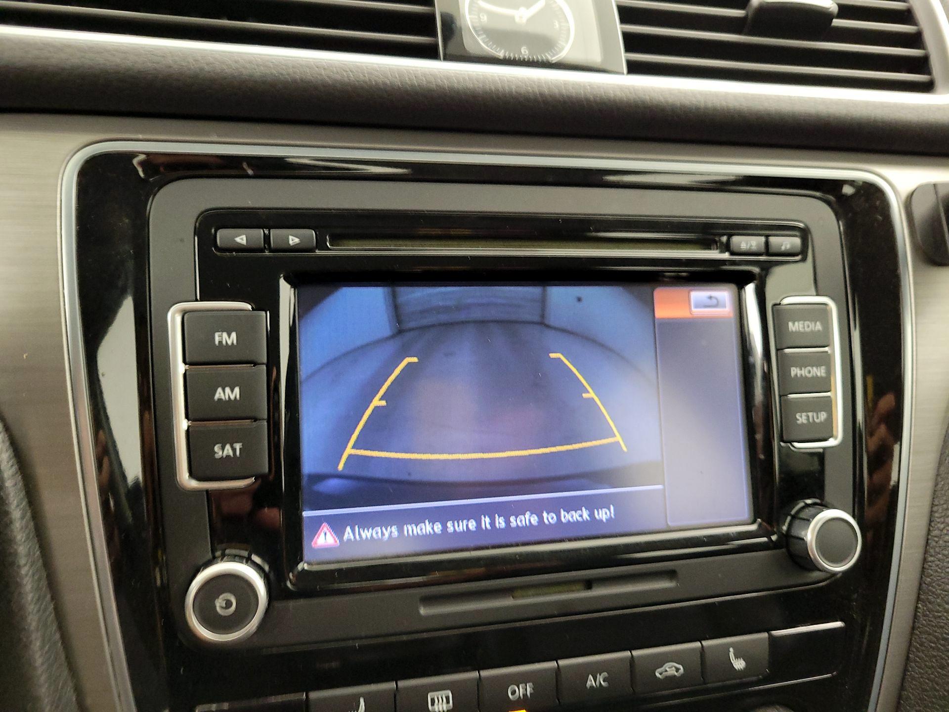 Thumbnail: 2014 Volkswagen Passat - 14