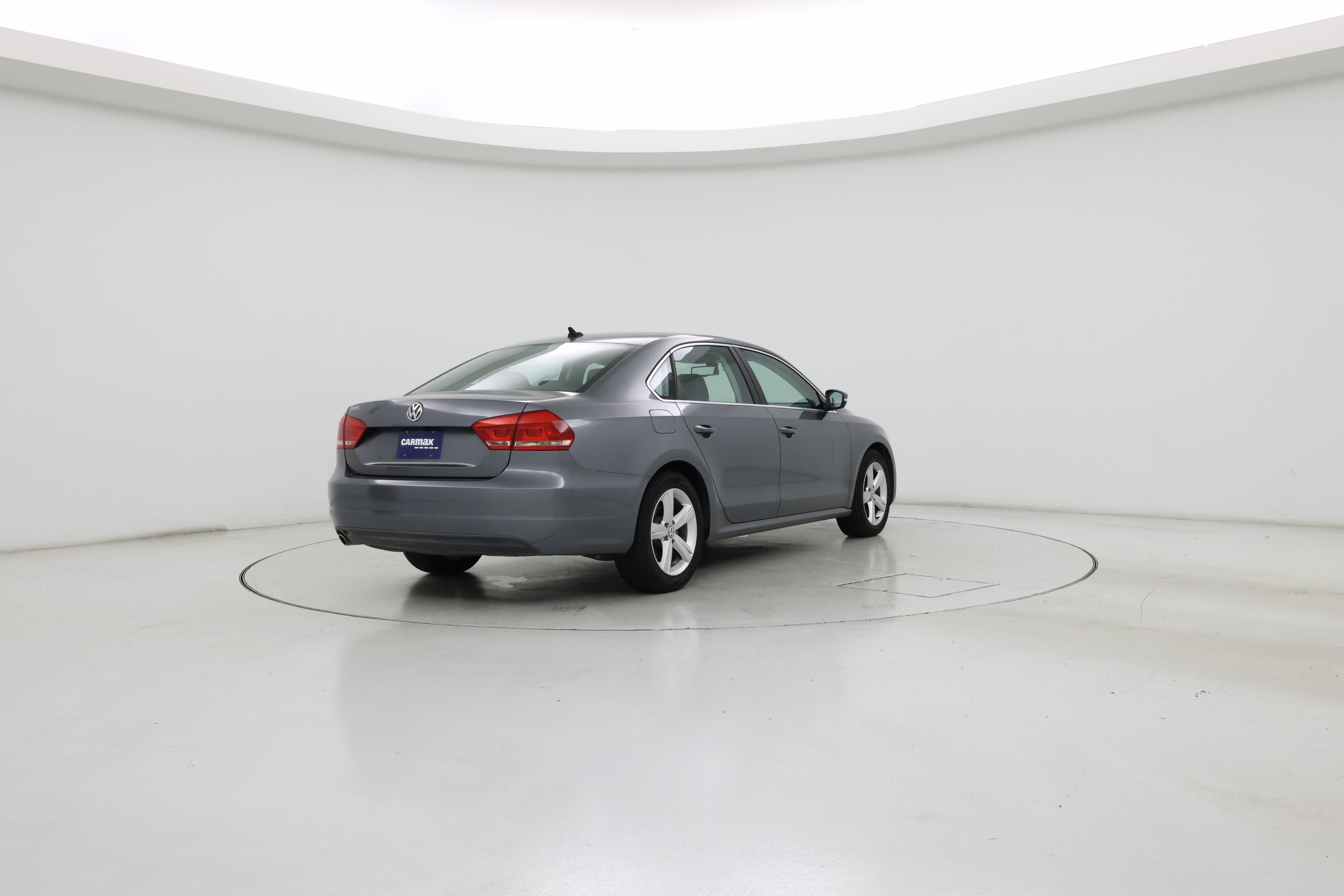 Thumbnail: 2014 Volkswagen Passat - 8
