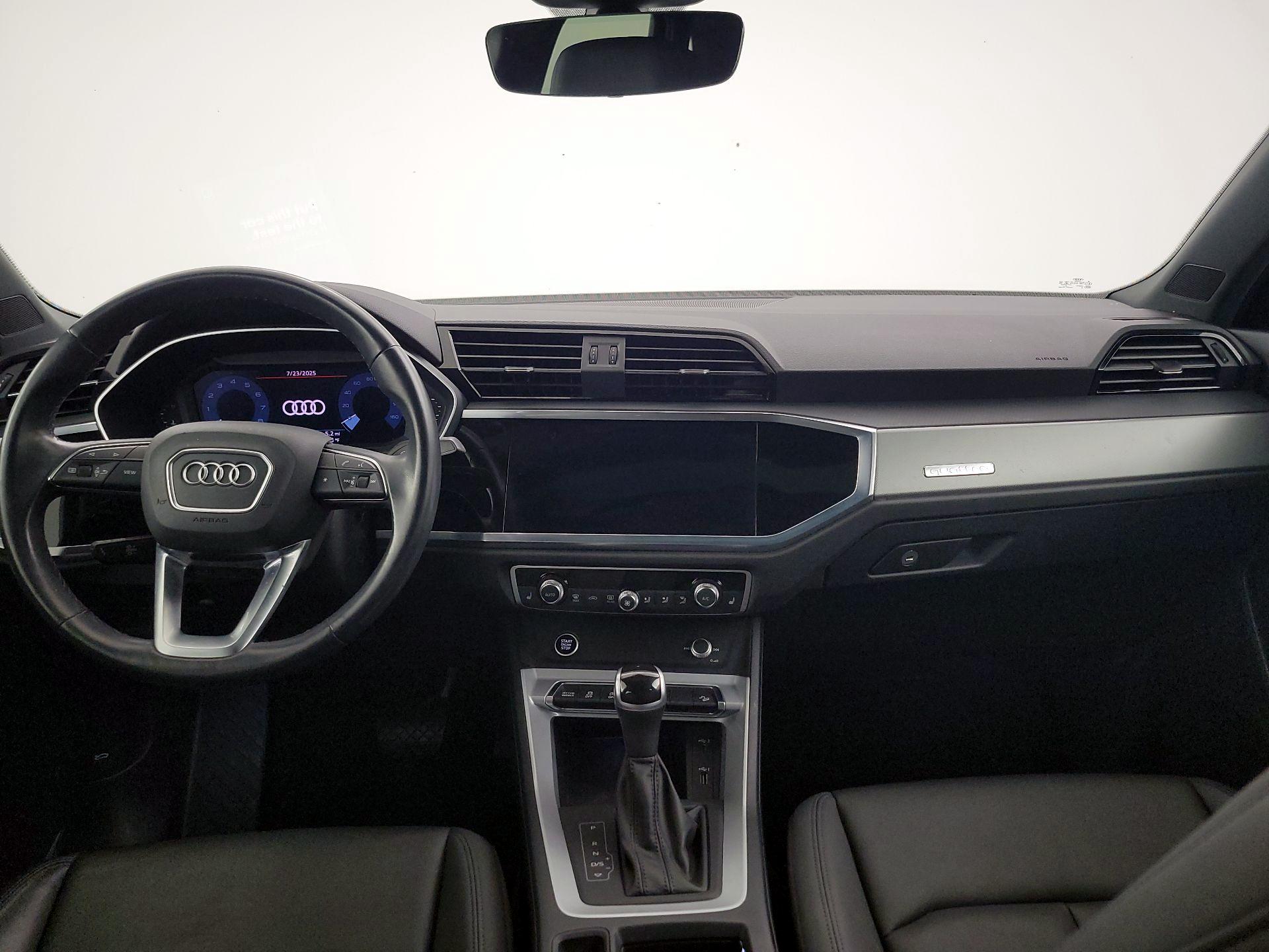 Thumbnail: 2021 Audi Q3 - 9