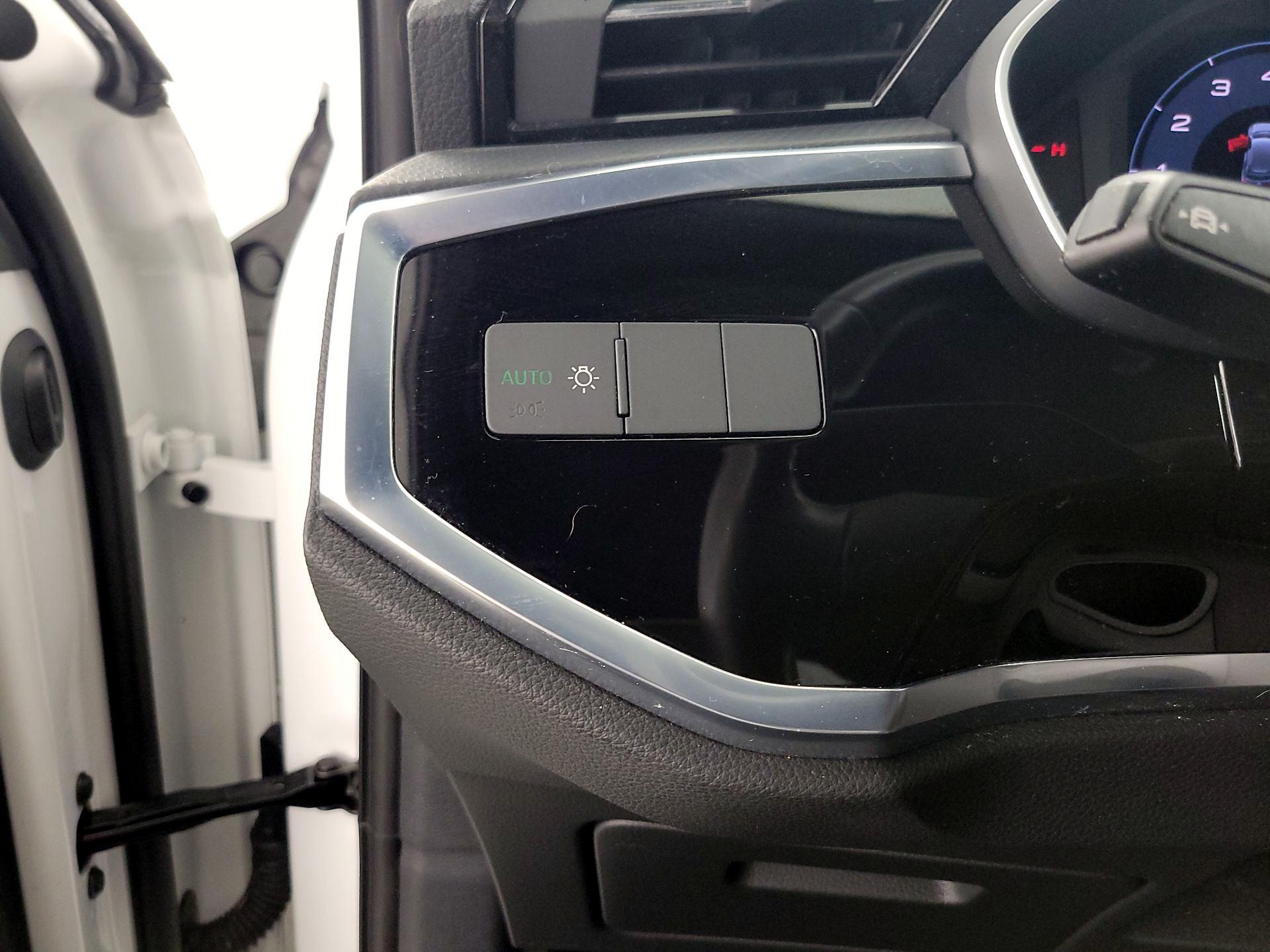 Thumbnail: 2021 Audi Q3 - 13