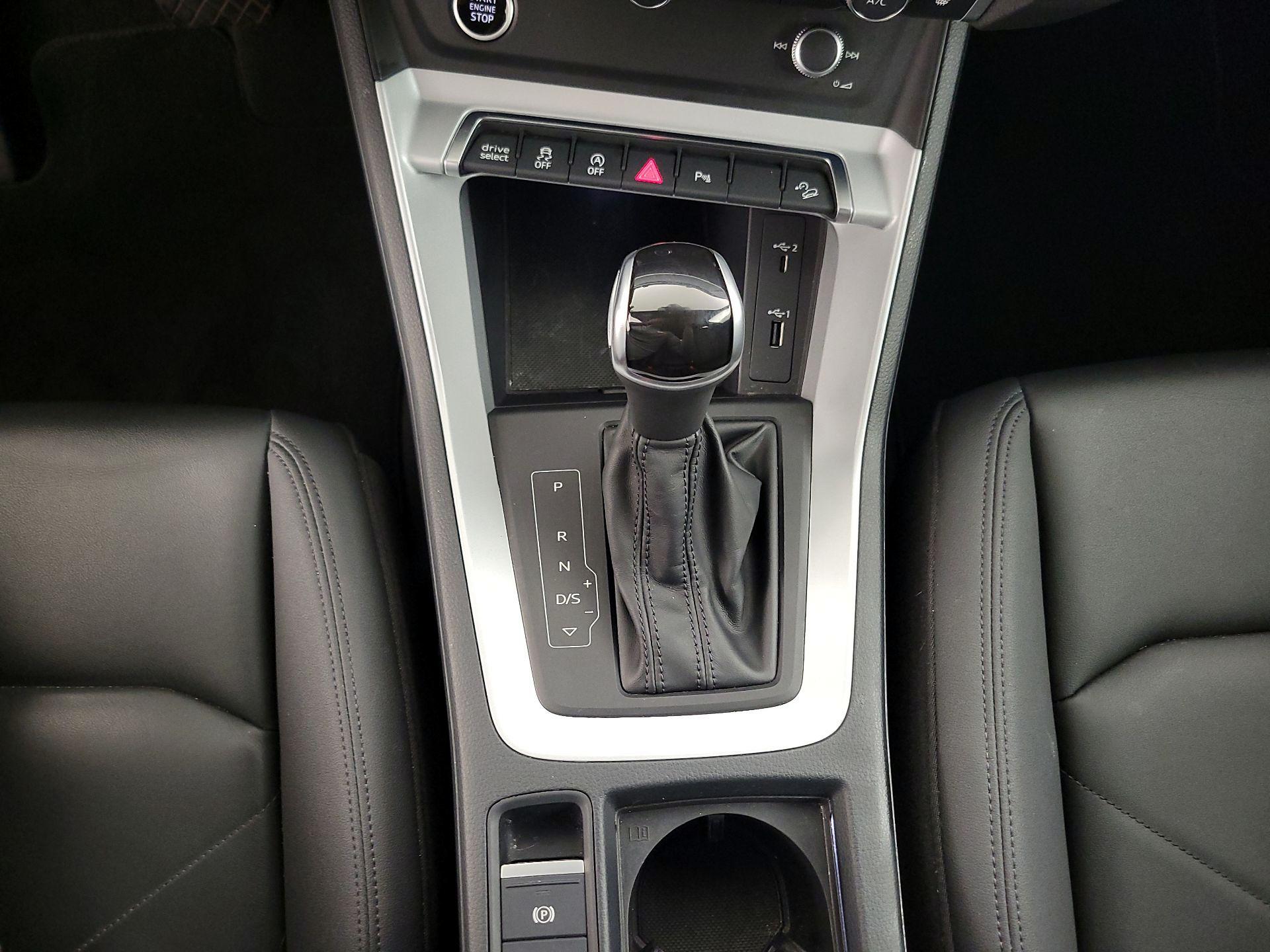 Thumbnail: 2021 Audi Q3 - 17