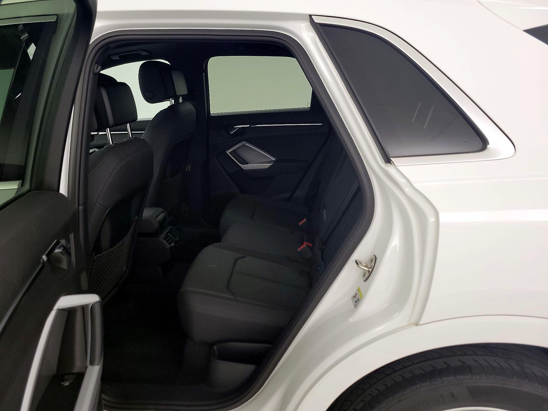 Thumbnail: 2021 Audi Q3 - 20