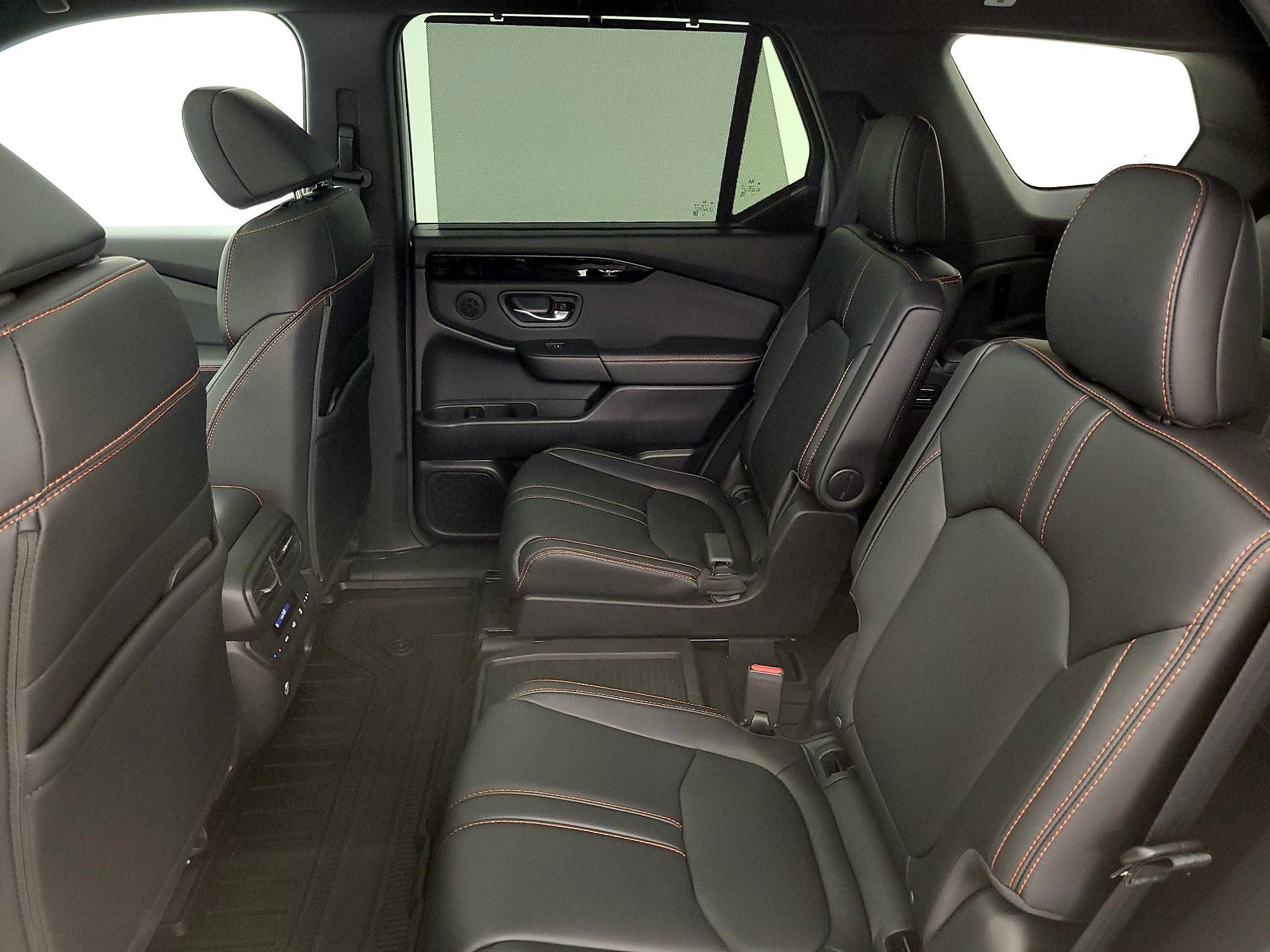 Thumbnail: 2025 Honda Pilot - 20
