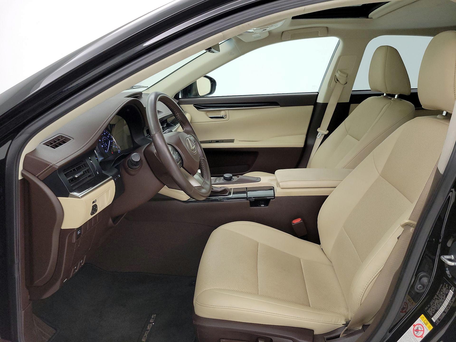 Thumbnail: 2018 Lexus ES - 11