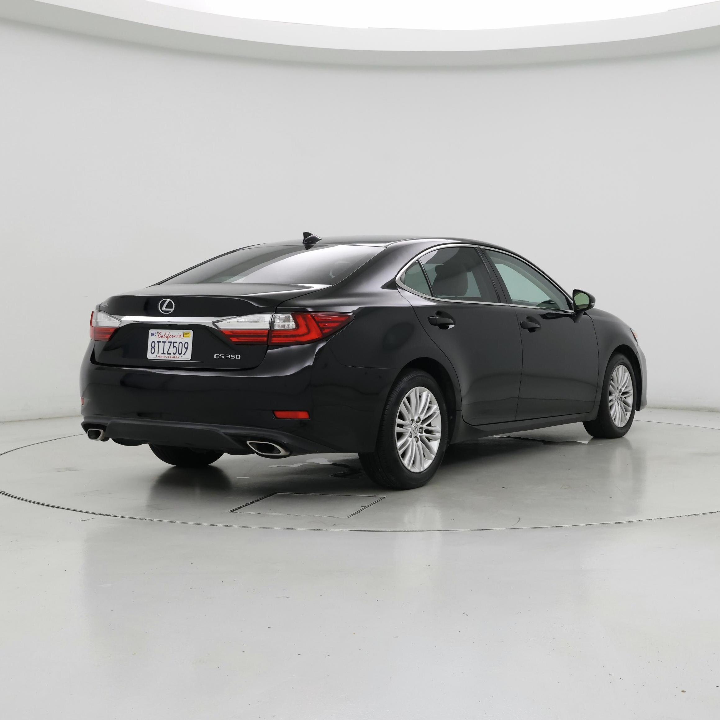 Thumbnail: 2018 Lexus ES - 8