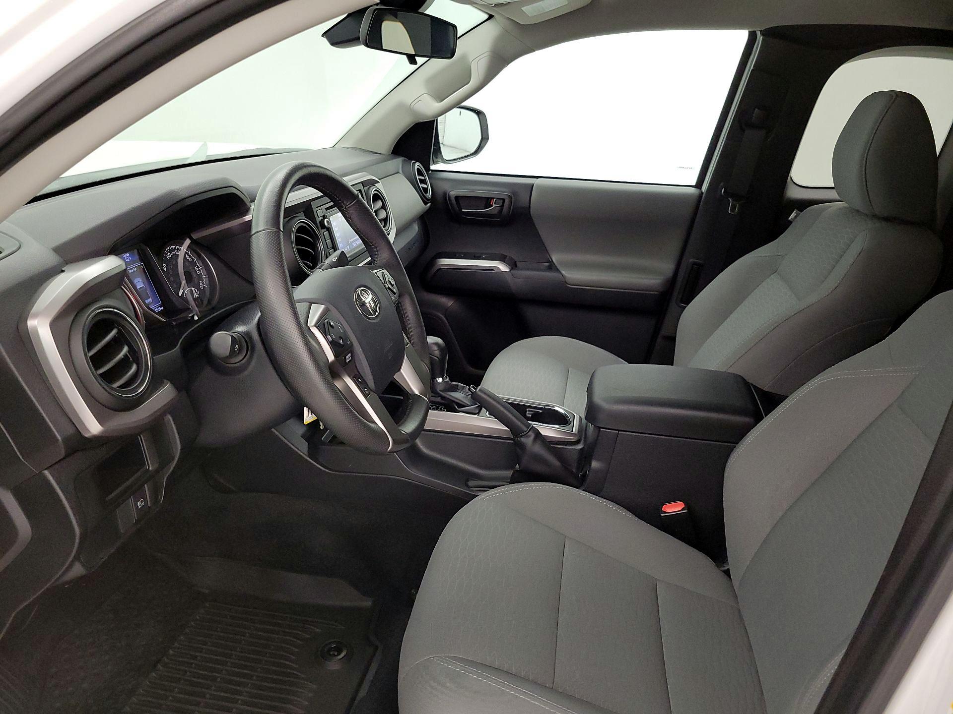 Thumbnail: 2019 Toyota Tacoma - 11