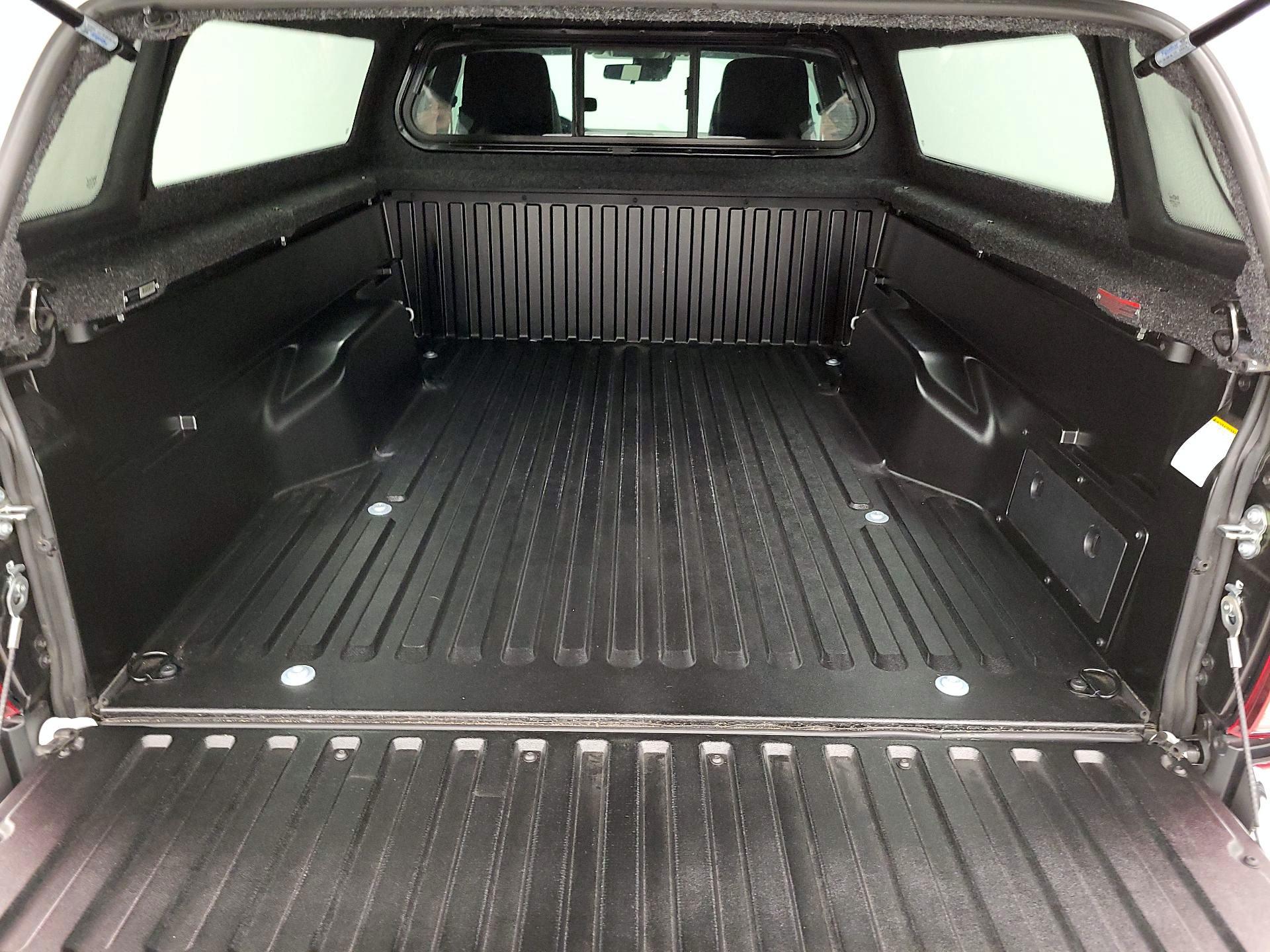 Thumbnail: 2019 Toyota Tacoma - 20
