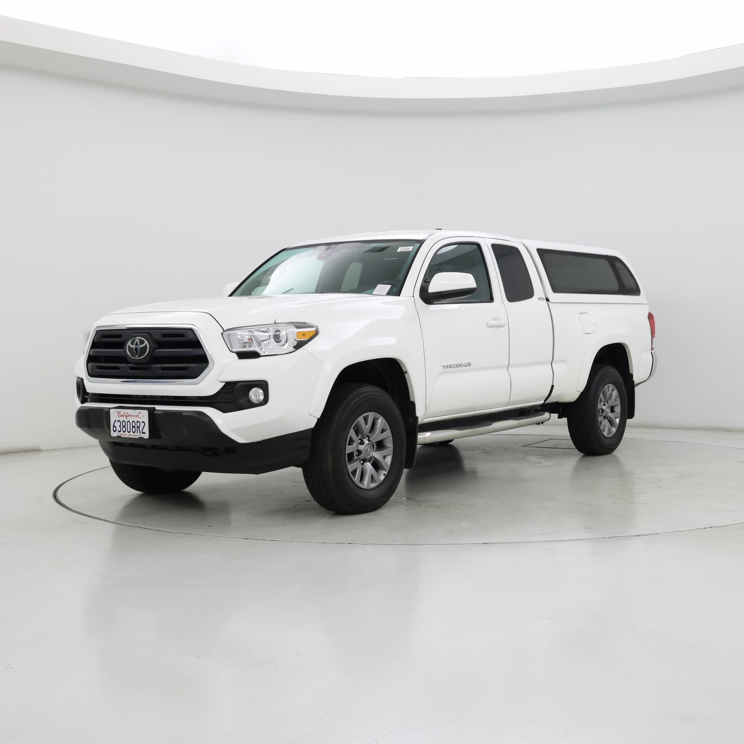 Thumbnail: 2019 Toyota Tacoma - 4