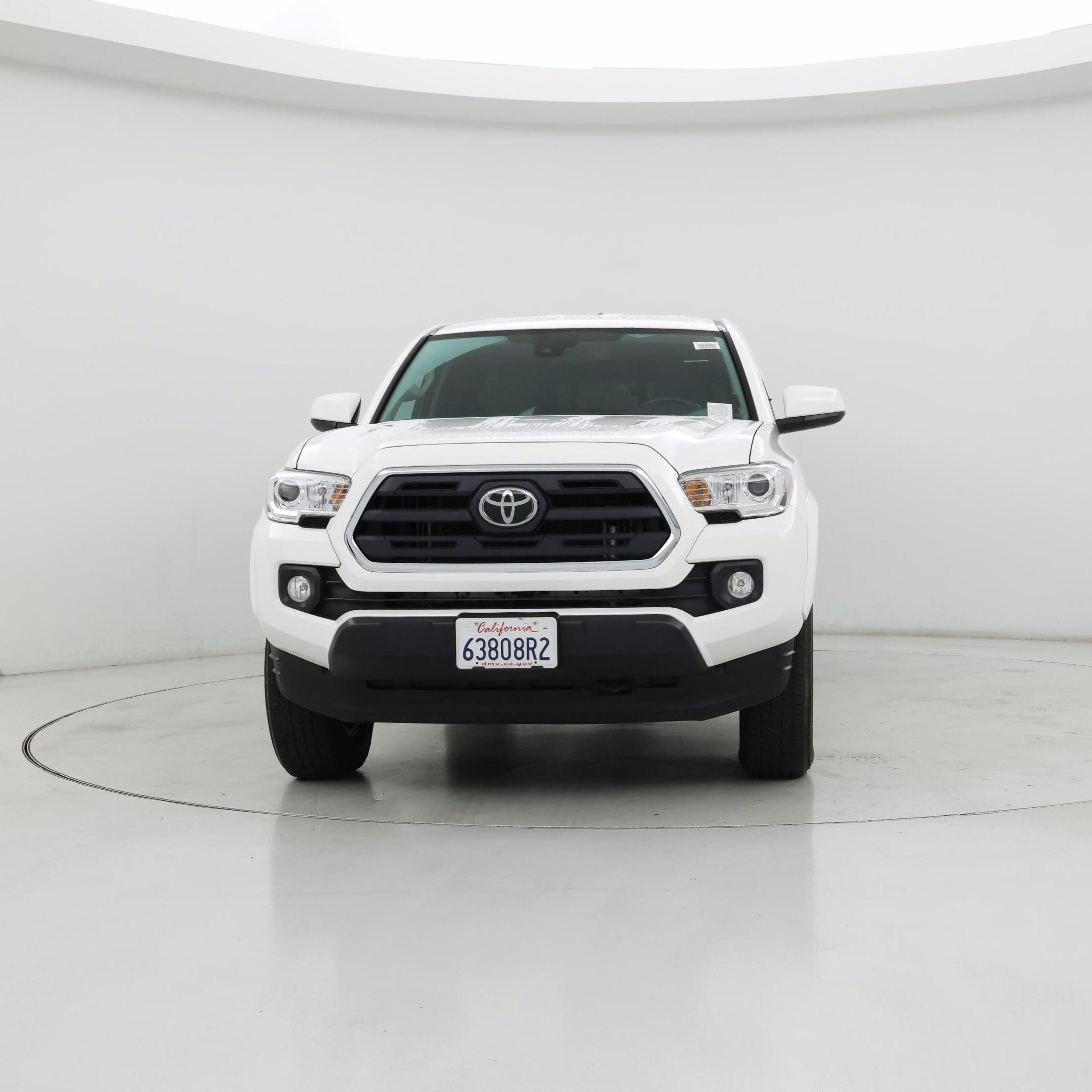 Thumbnail: 2019 Toyota Tacoma - 5
