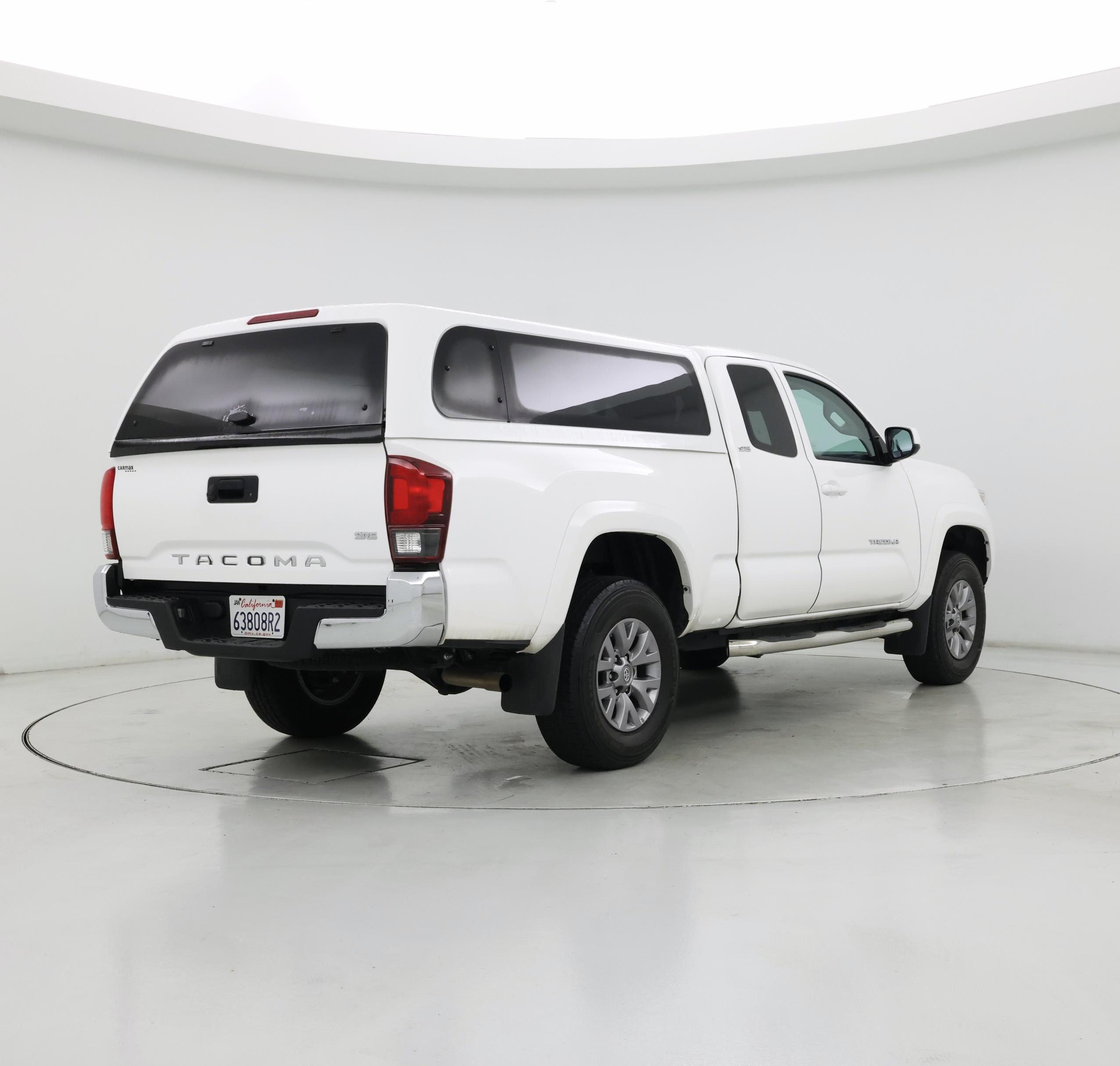 Thumbnail: 2019 Toyota Tacoma - 8