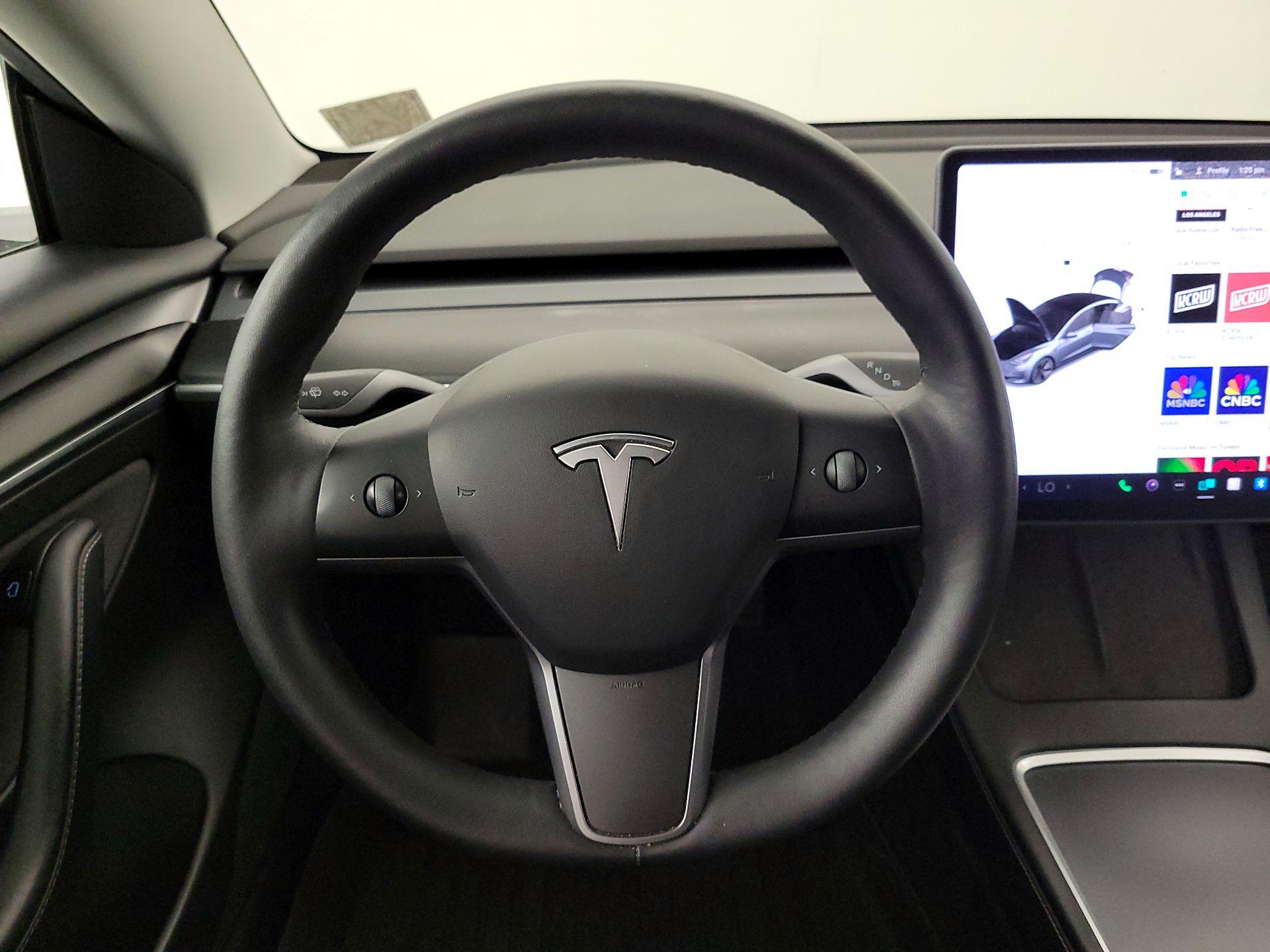 Thumbnail: 2021 Tesla Model 3 - 10