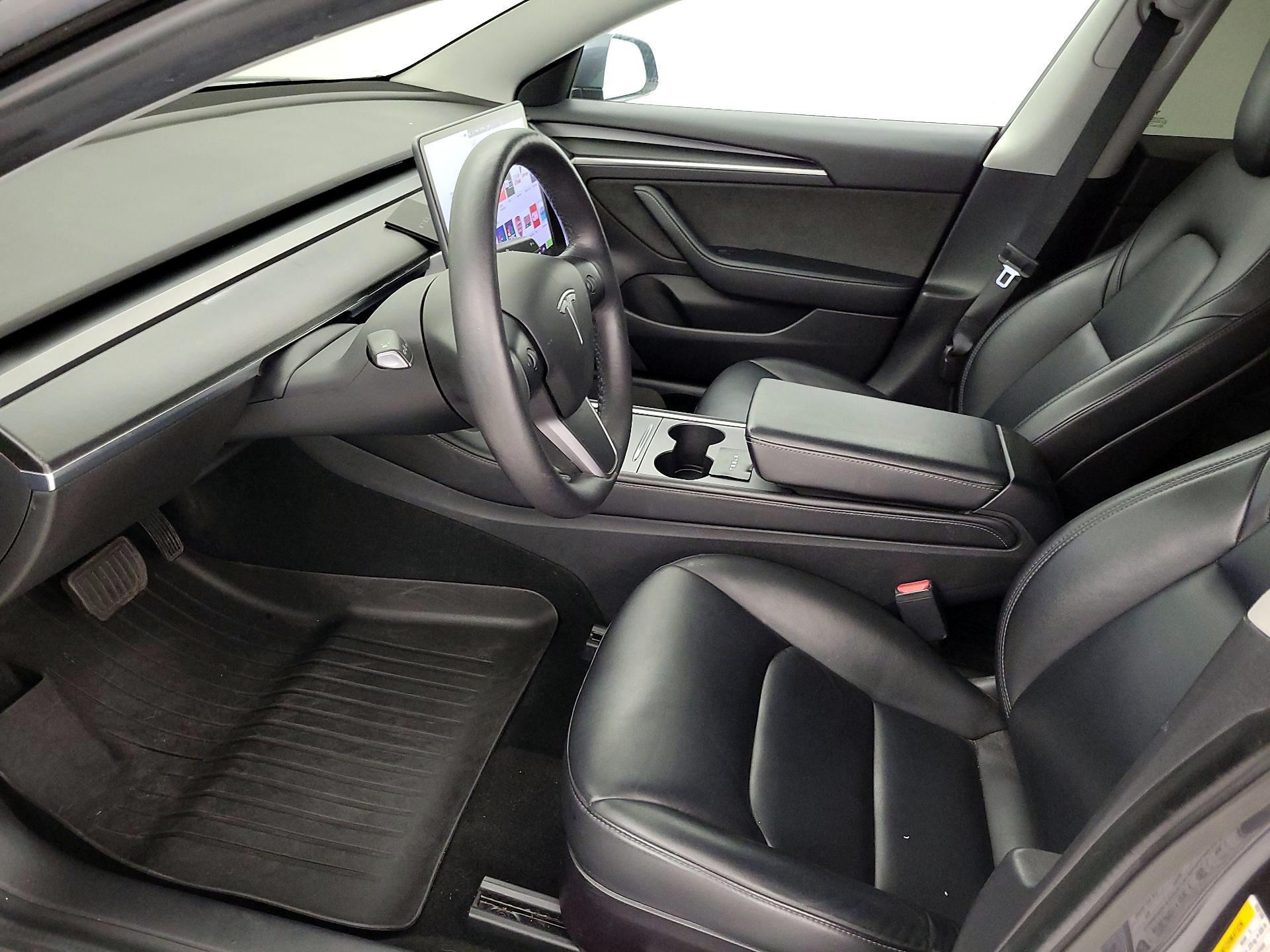 Thumbnail: 2021 Tesla Model 3 - 11