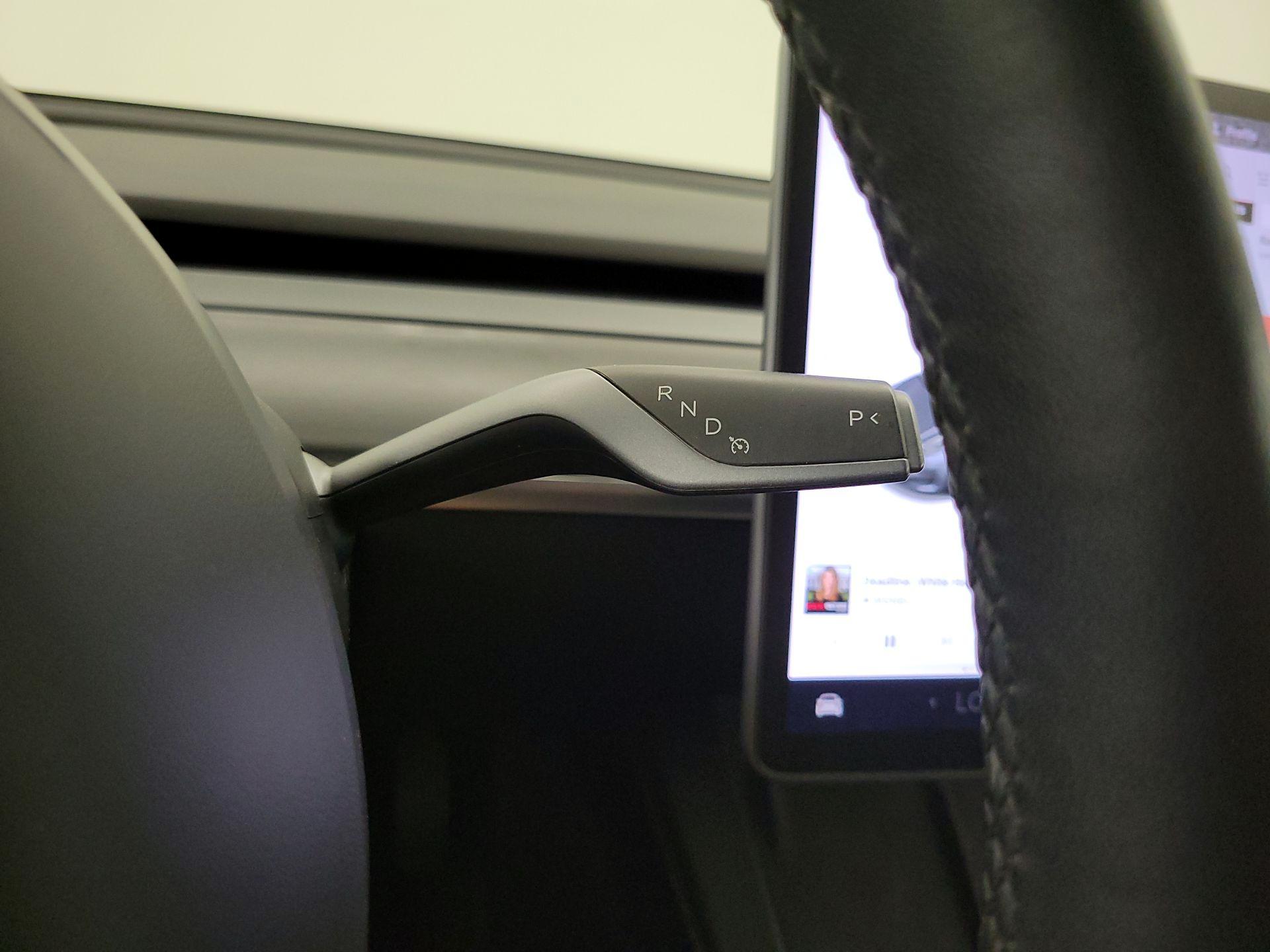 Thumbnail: 2021 Tesla Model 3 - 17