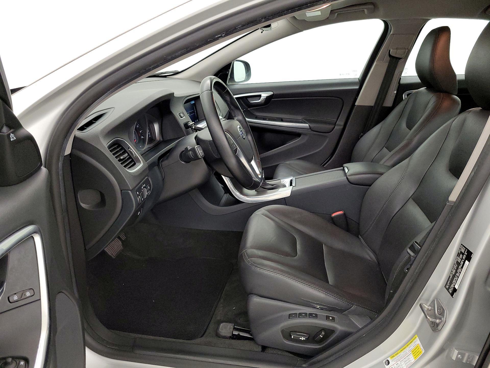 Thumbnail: 2015 Volvo S60 - 11