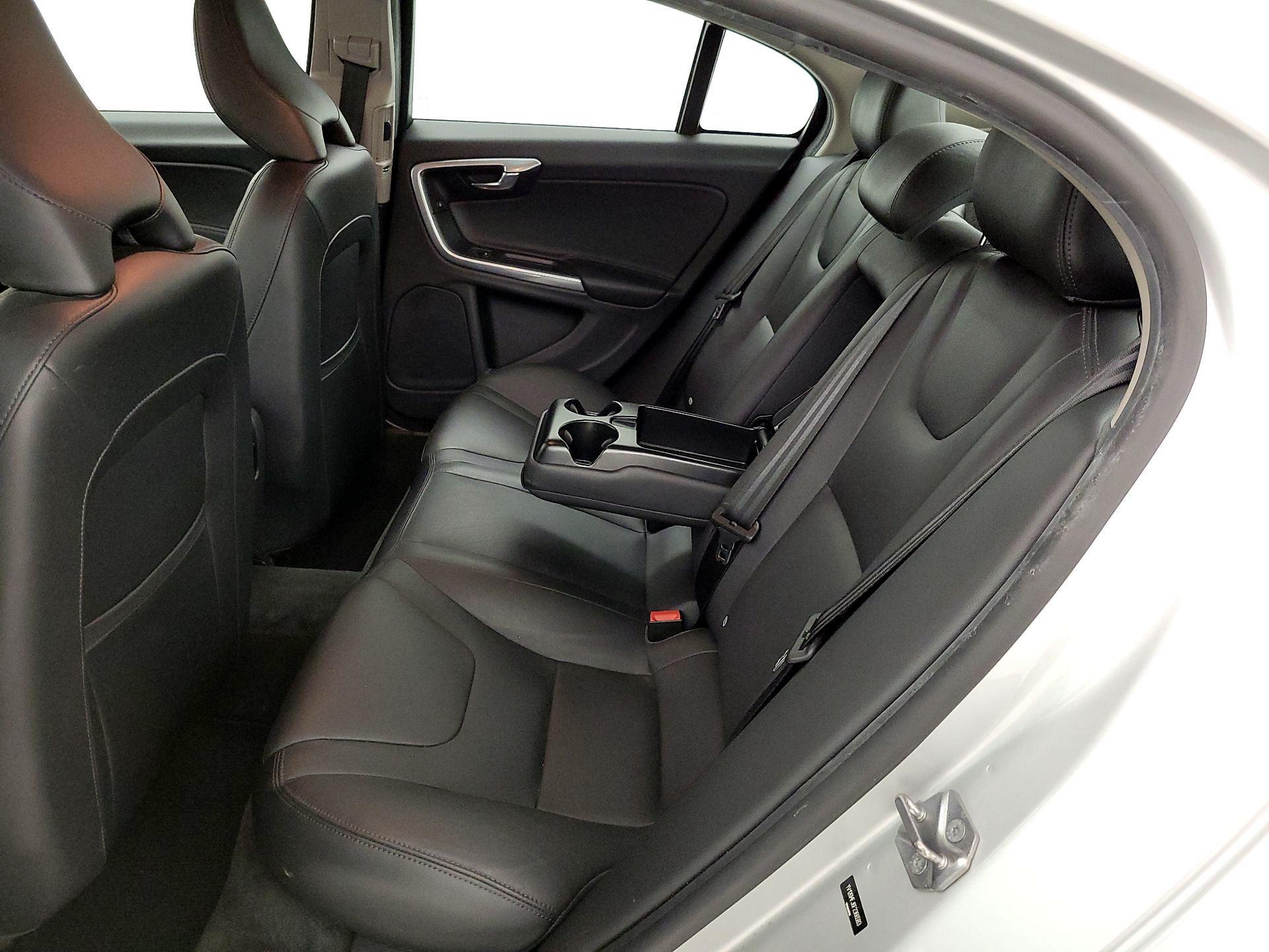 Thumbnail: 2015 Volvo S60 - 18