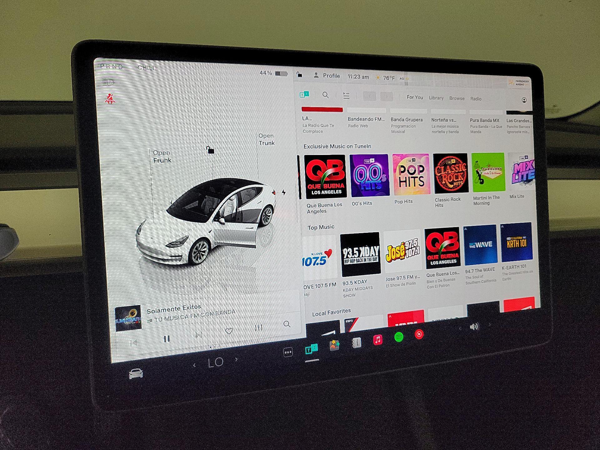 Thumbnail: 2022 Tesla Model 3 - 15