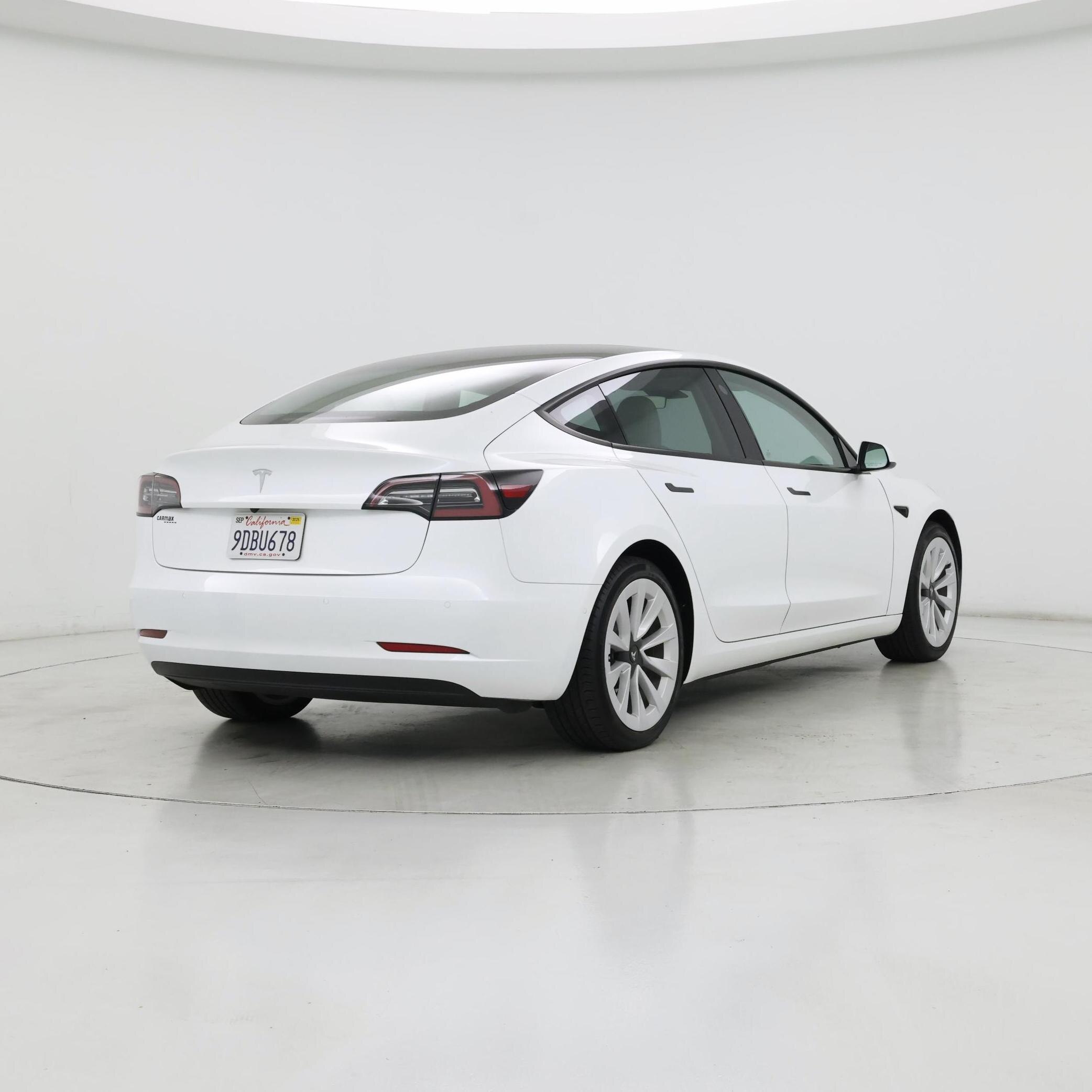 Thumbnail: 2022 Tesla Model 3 - 8