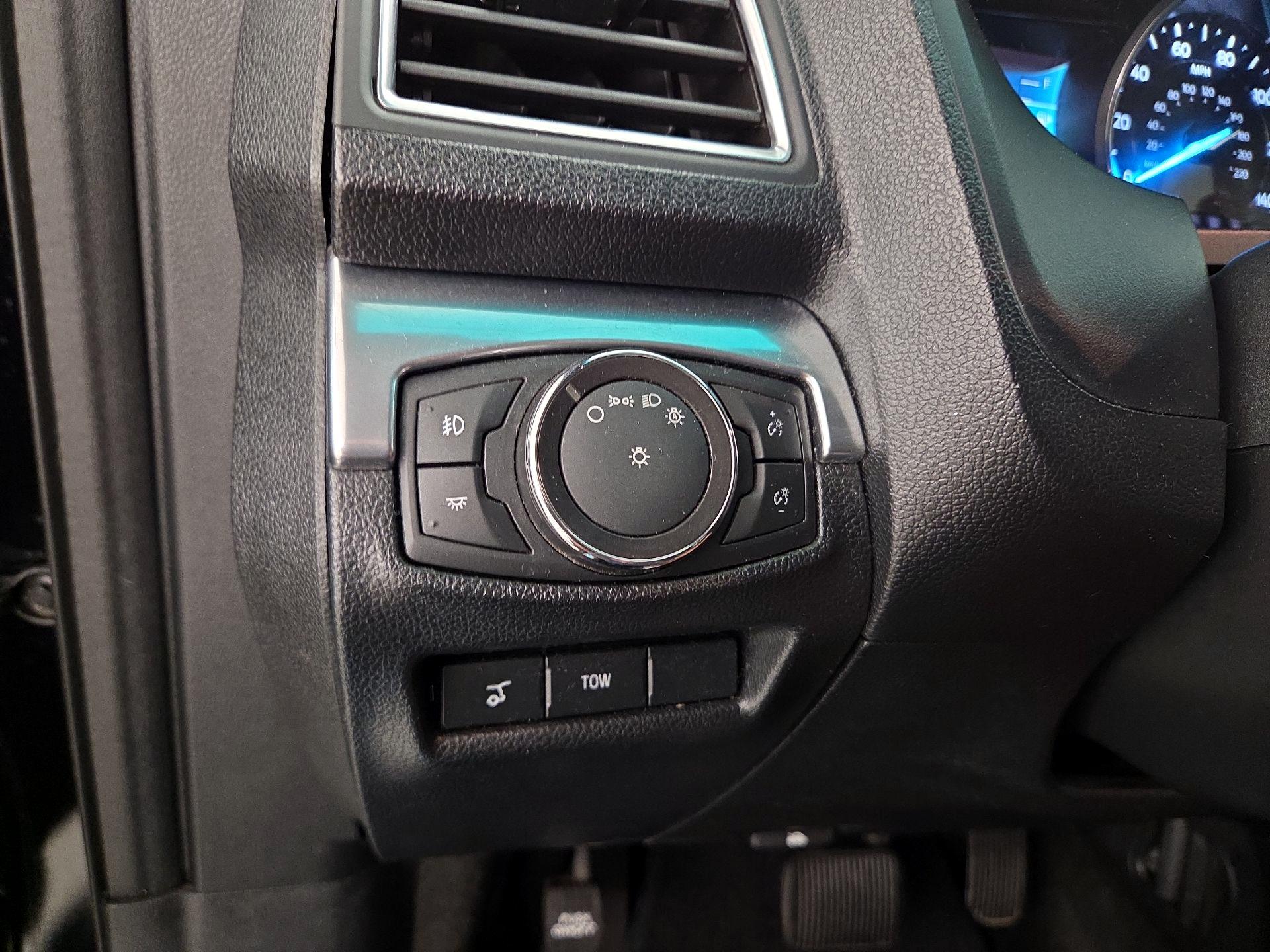 Thumbnail: 2017 Ford Explorer - 13