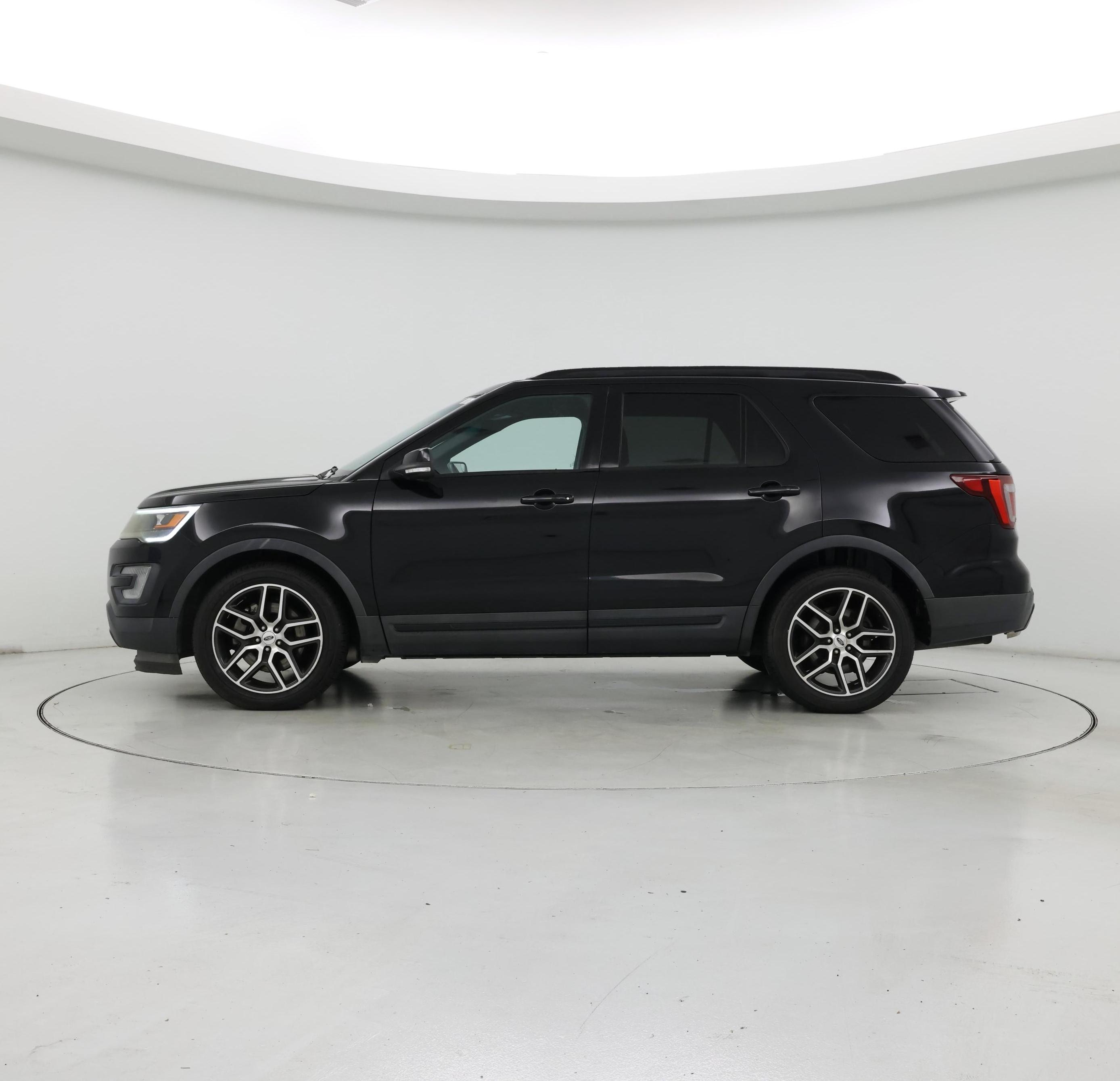 Thumbnail: 2017 Ford Explorer - 3