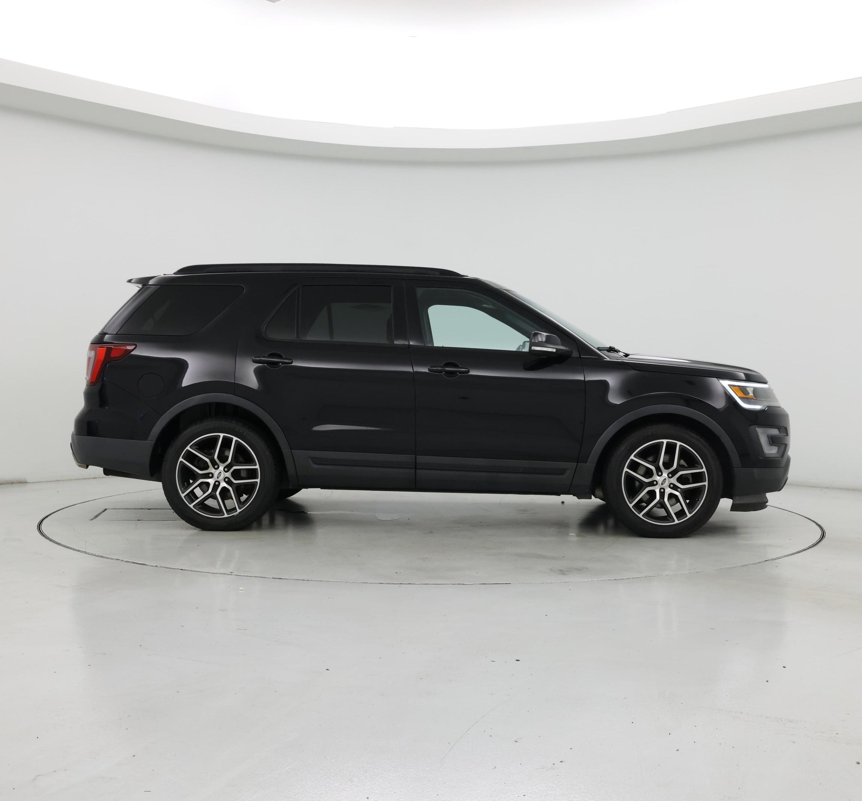 Thumbnail: 2017 Ford Explorer - 7
