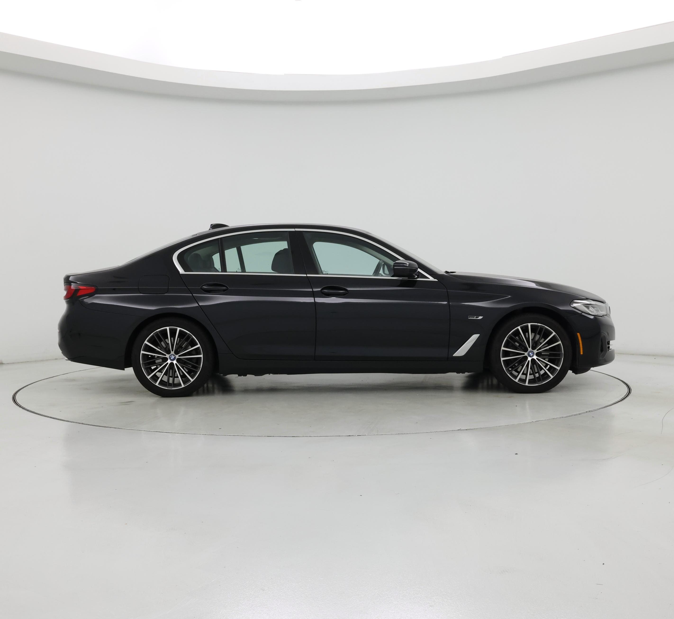 Thumbnail: 2022 BMW 5 Series - 7