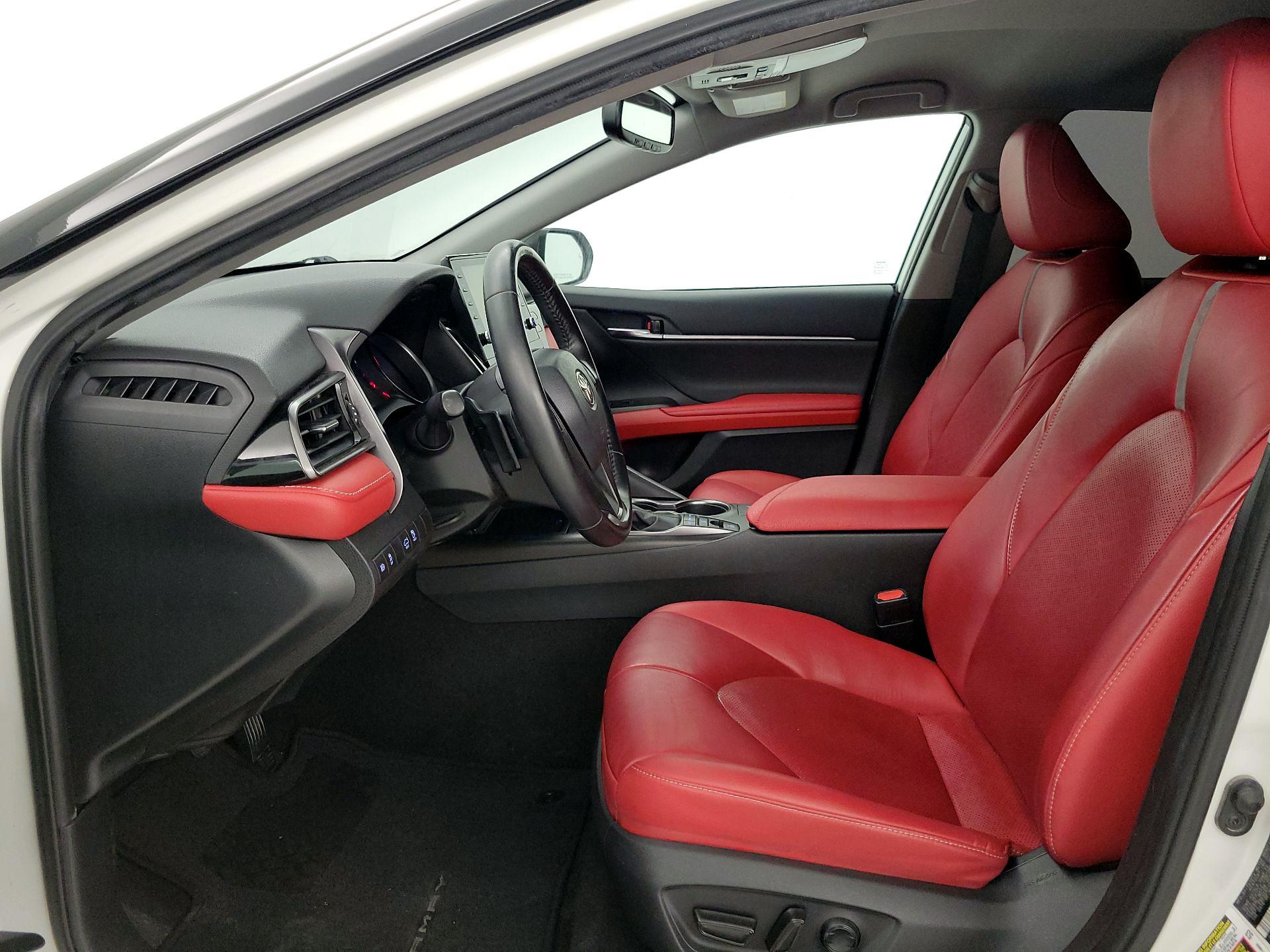 Thumbnail: 2021 Toyota Camry - 11