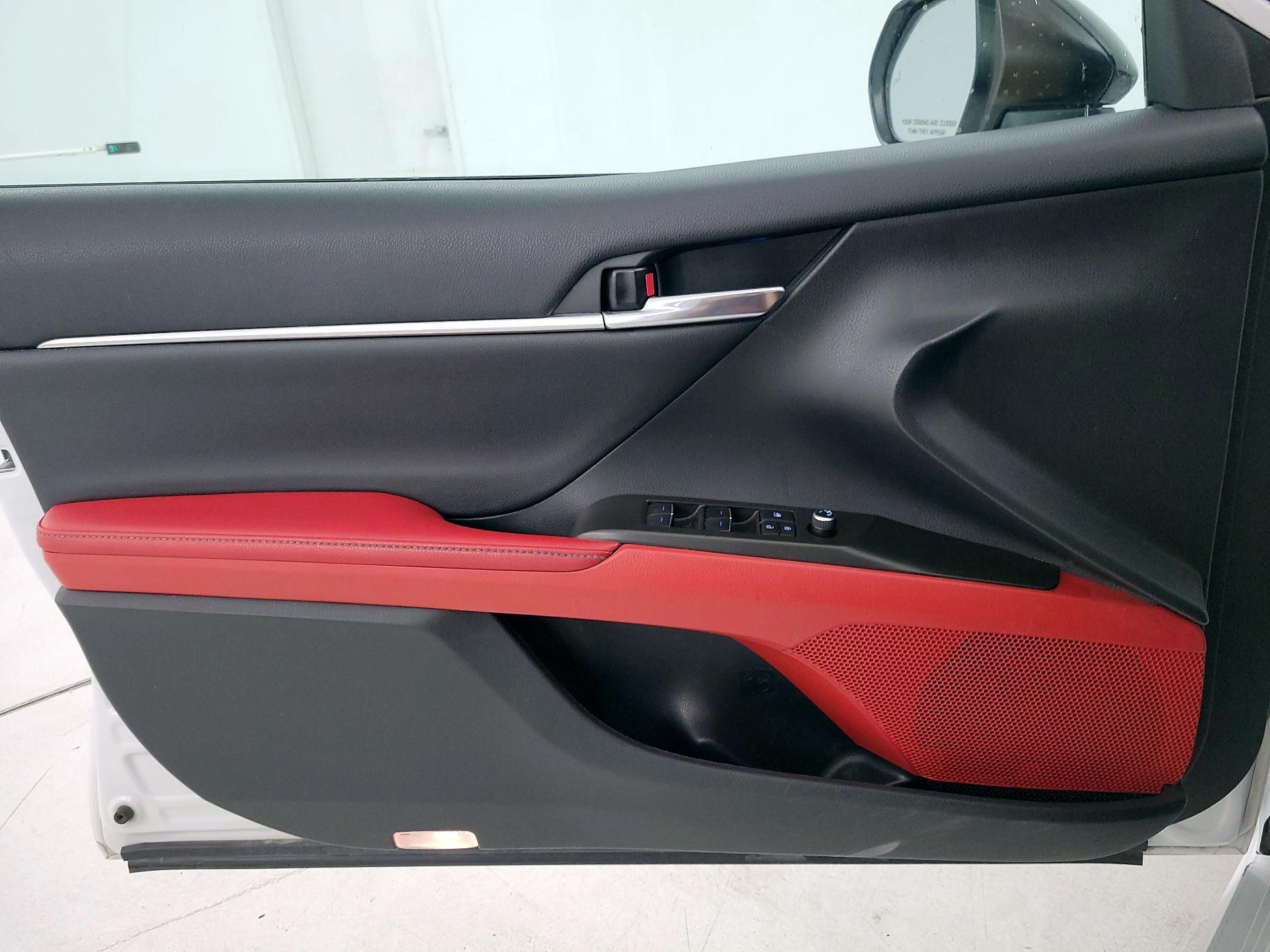 Thumbnail: 2021 Toyota Camry - 12