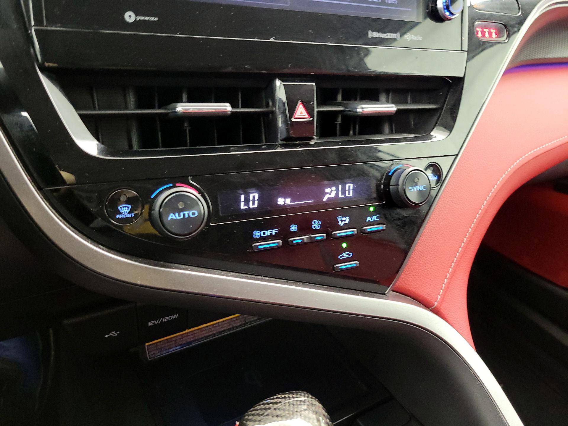 Thumbnail: 2021 Toyota Camry - 16