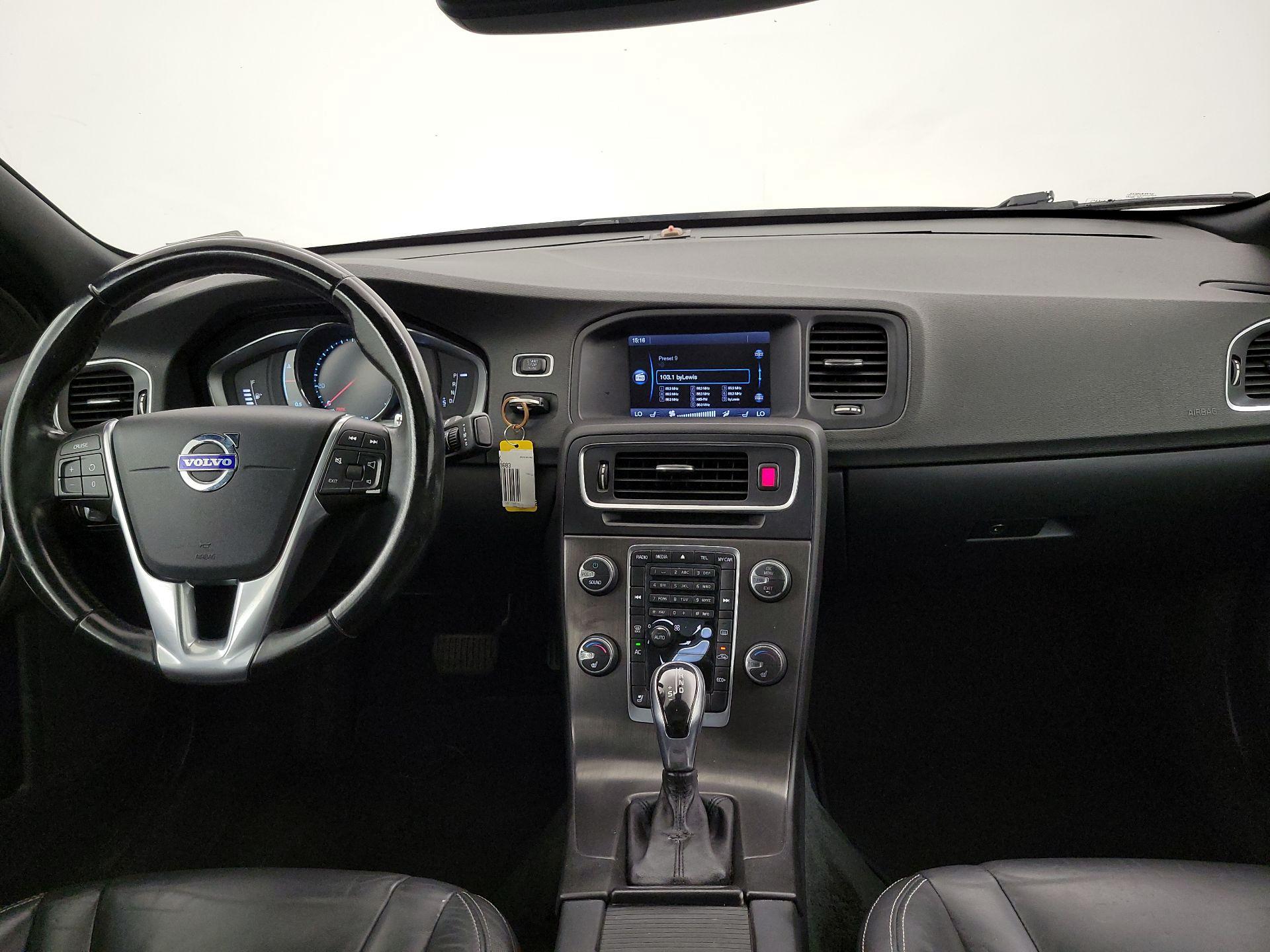 Thumbnail: 2015 Volvo S60 - 9