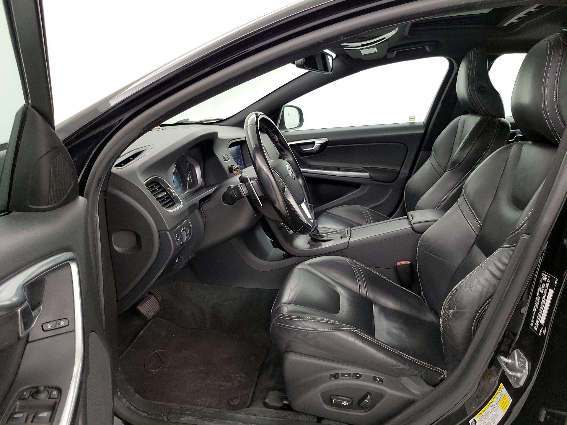 Thumbnail: 2015 Volvo S60 - 11