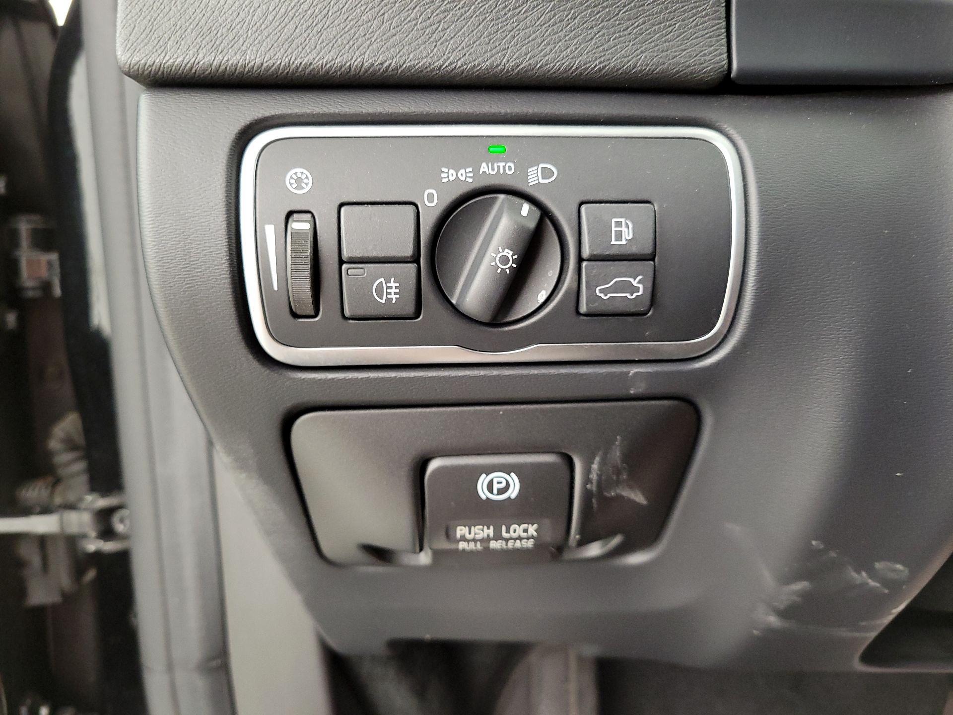 Thumbnail: 2015 Volvo S60 - 13