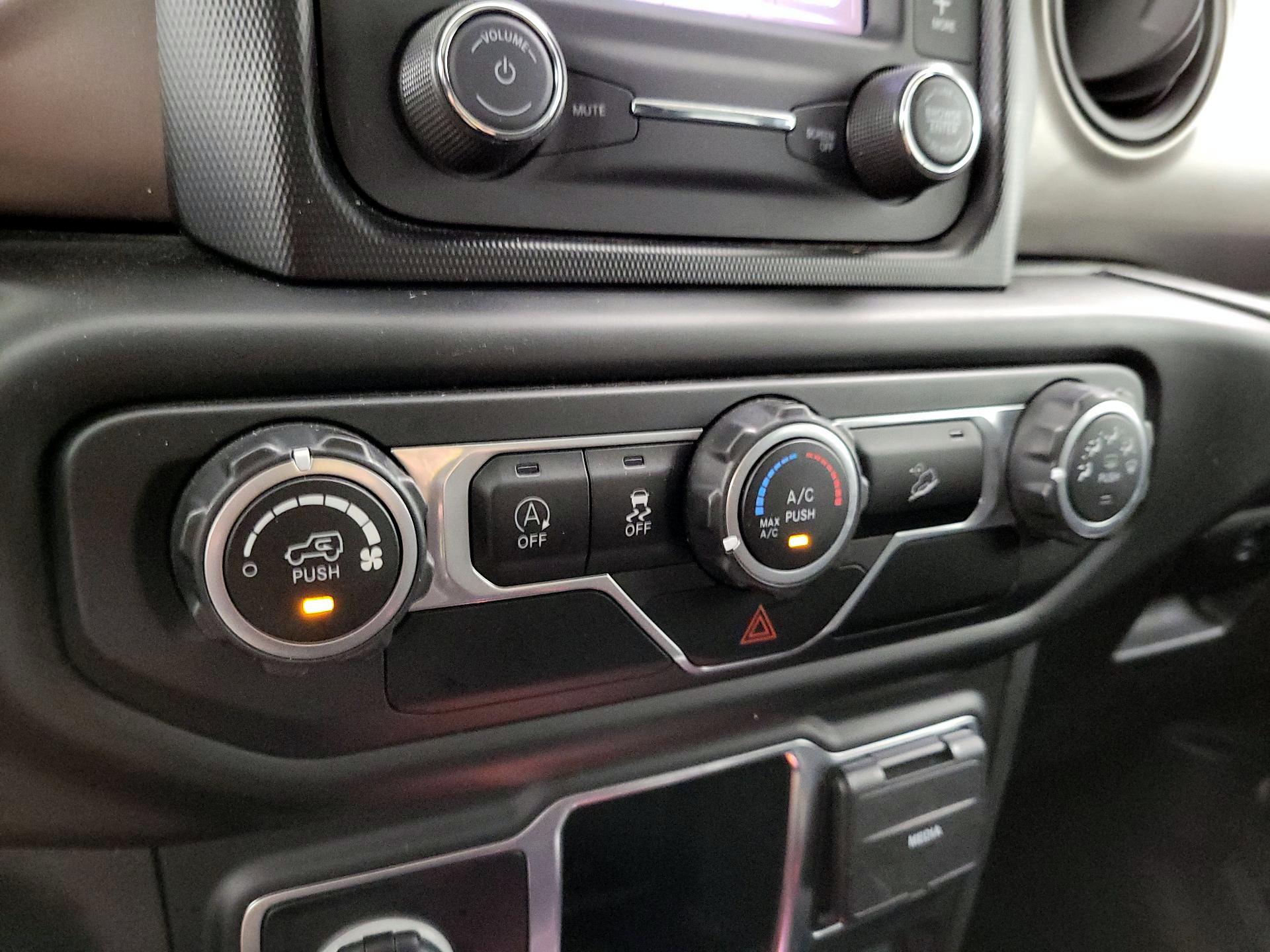 Thumbnail: 2020 Jeep Wrangler - 16