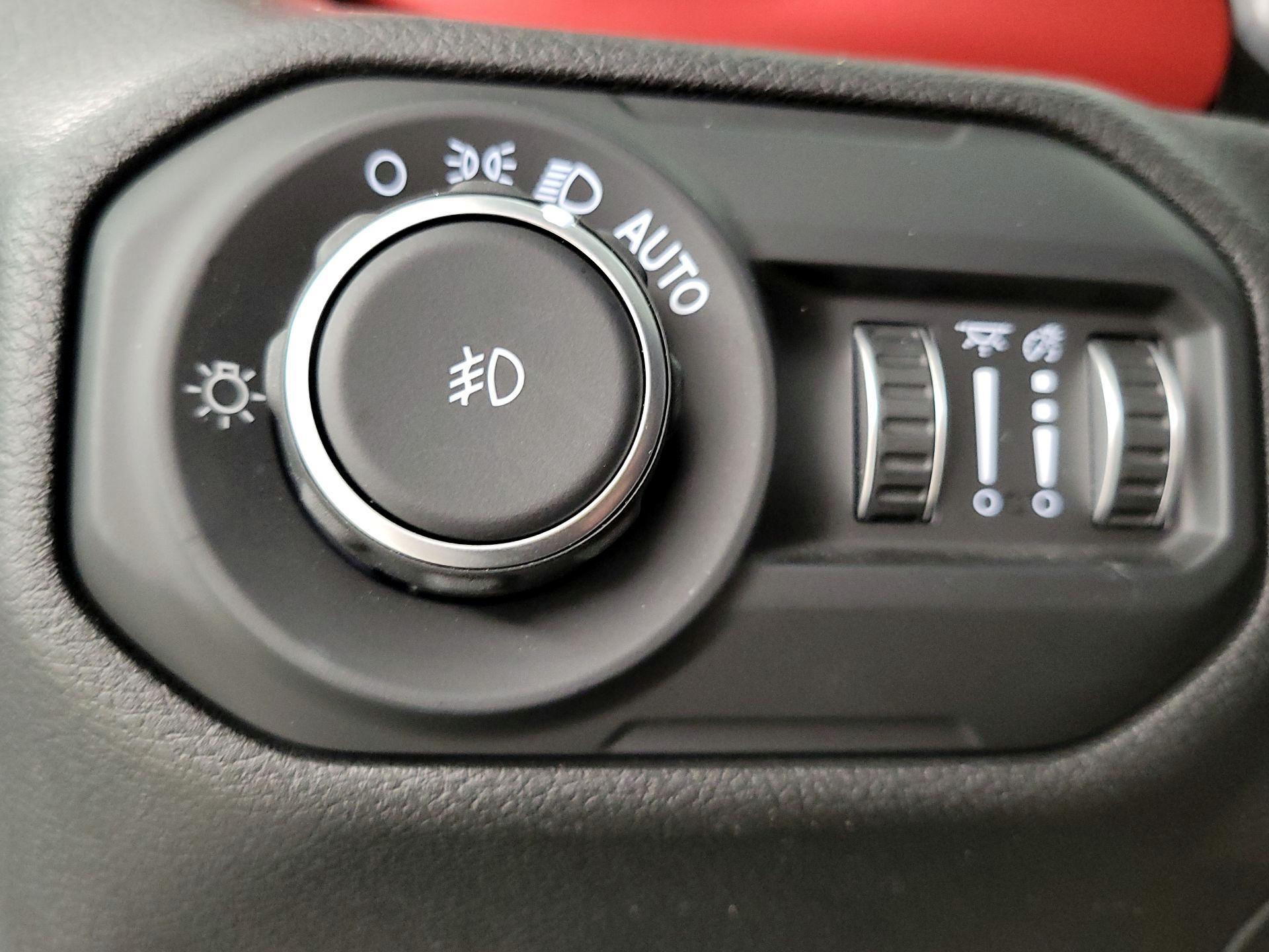 Thumbnail: 2021 Jeep Wrangler - 13