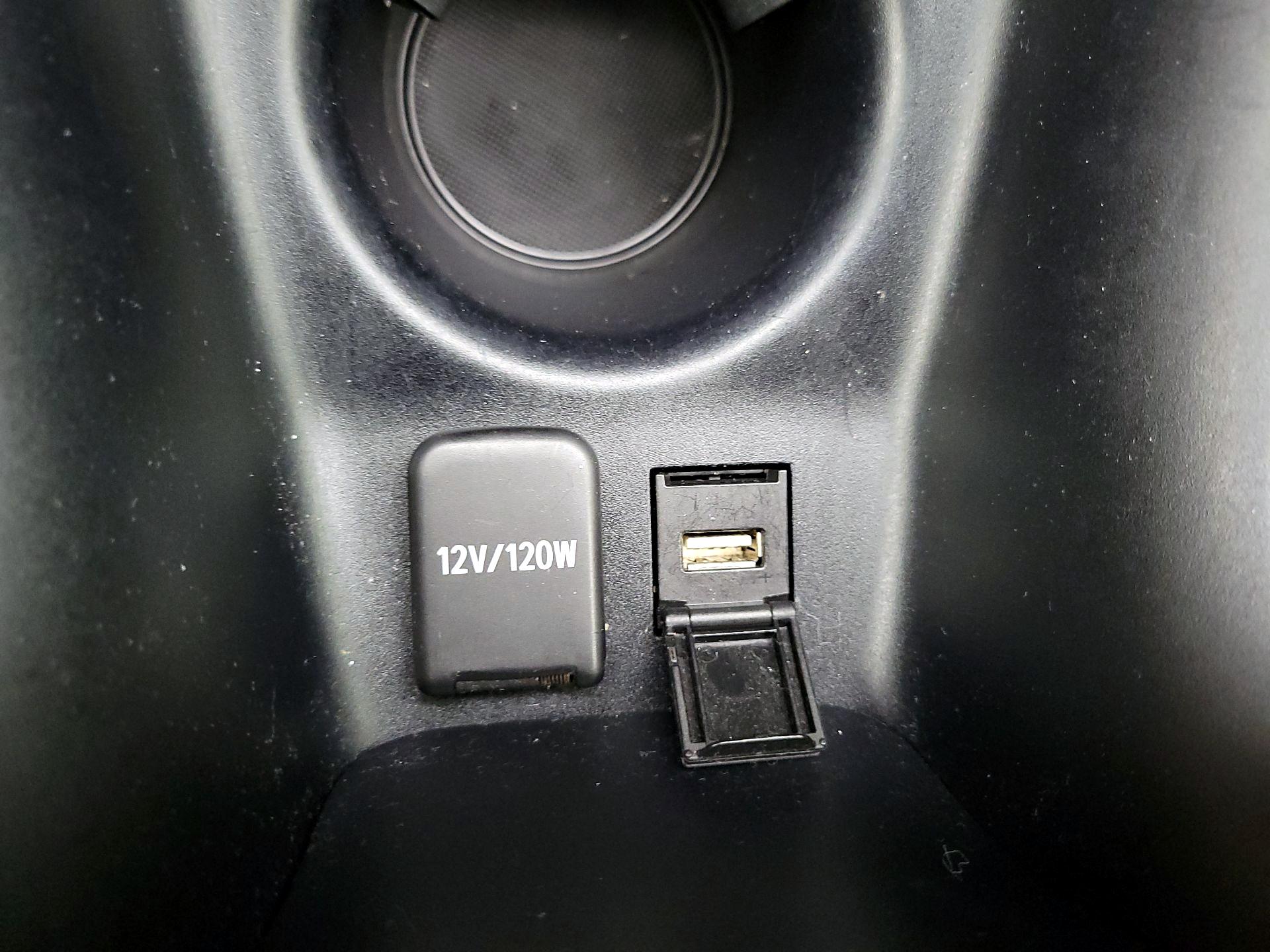 Thumbnail: 2021 Toyota Prius - 18