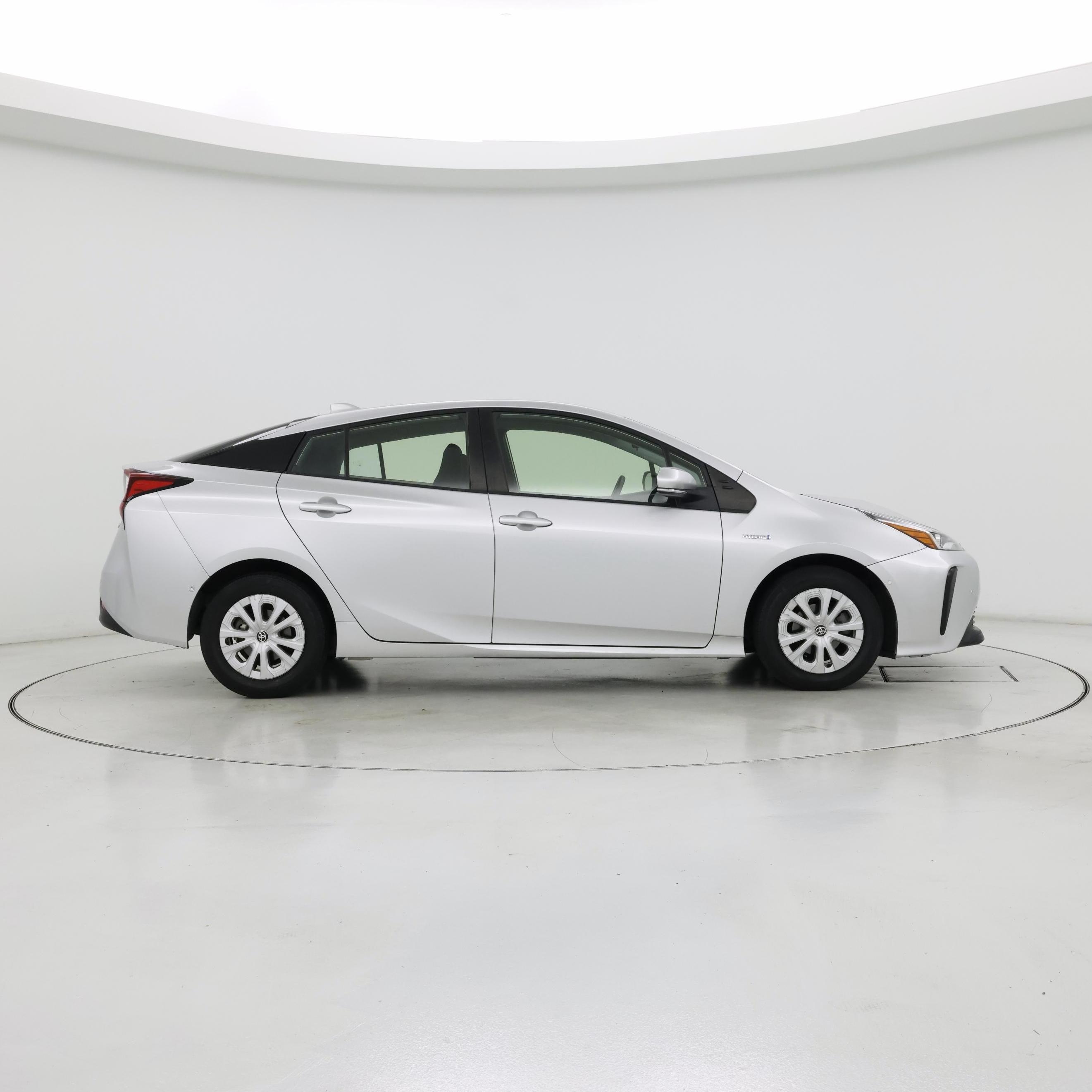 Thumbnail: 2021 Toyota Prius - 7