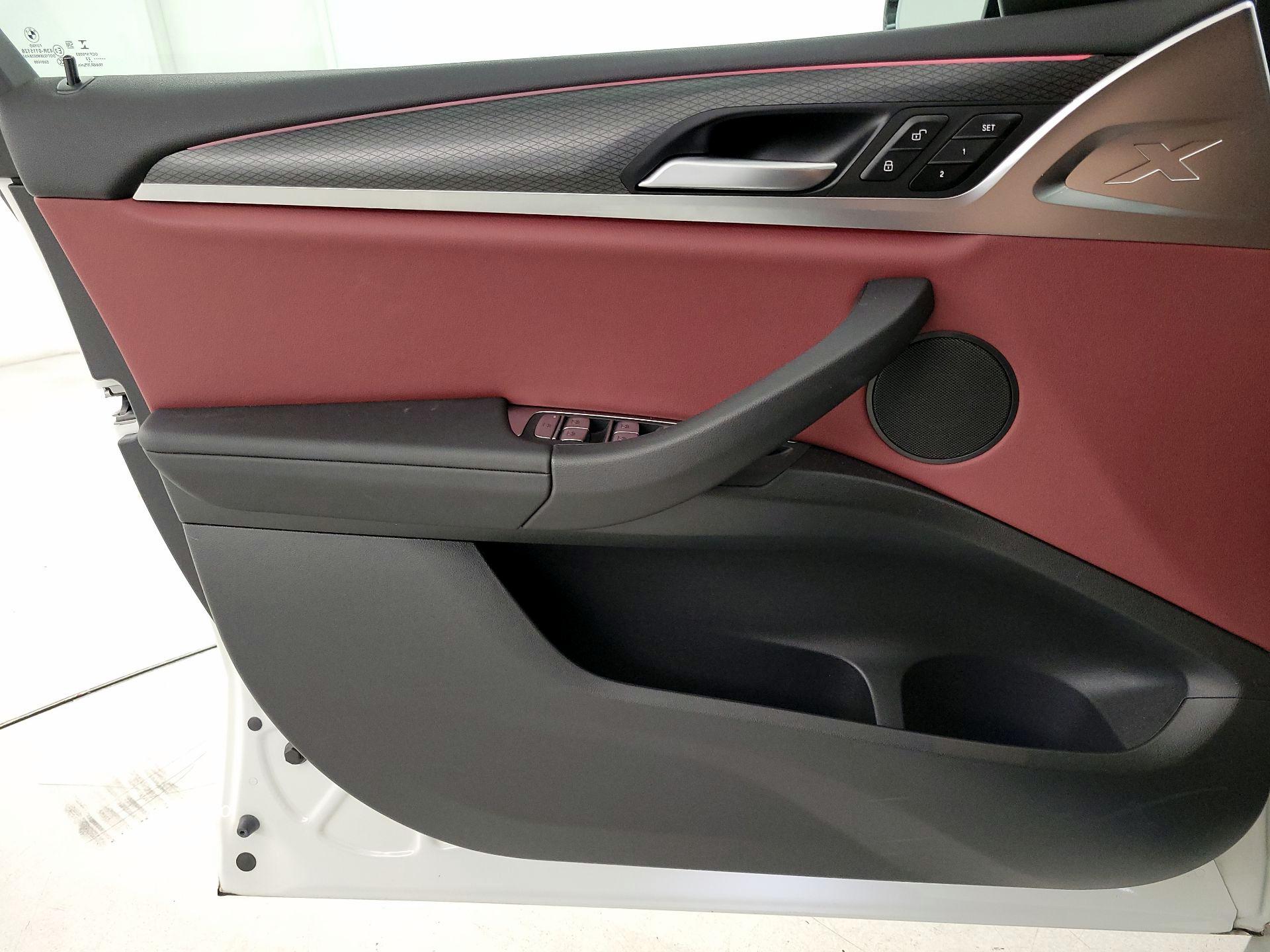 Thumbnail: 2022 BMW X3 - 12