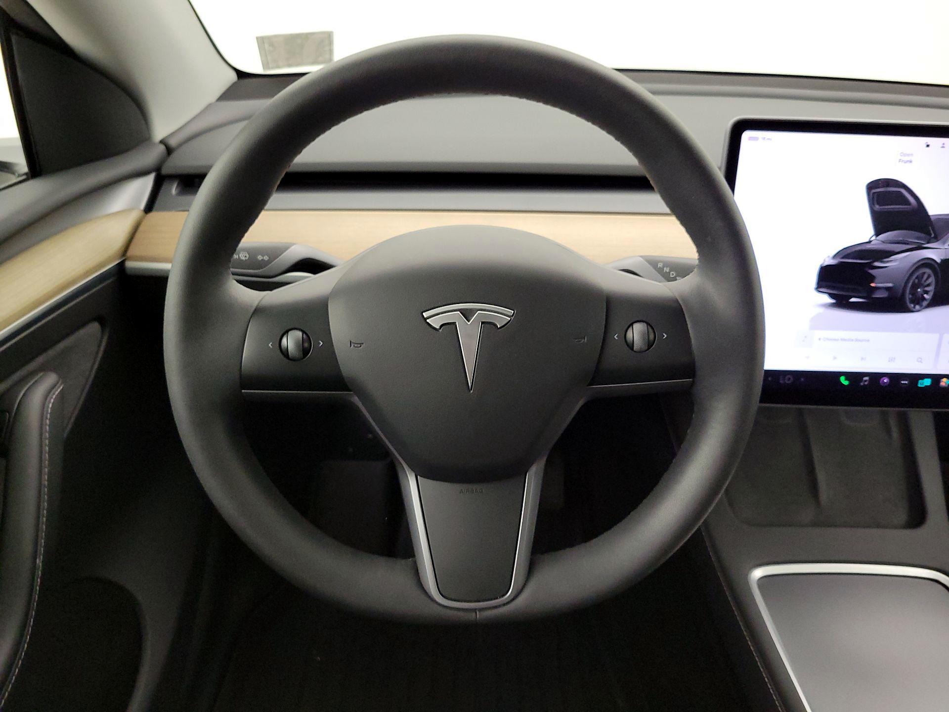 Thumbnail: 2023 Tesla Model Y - 10