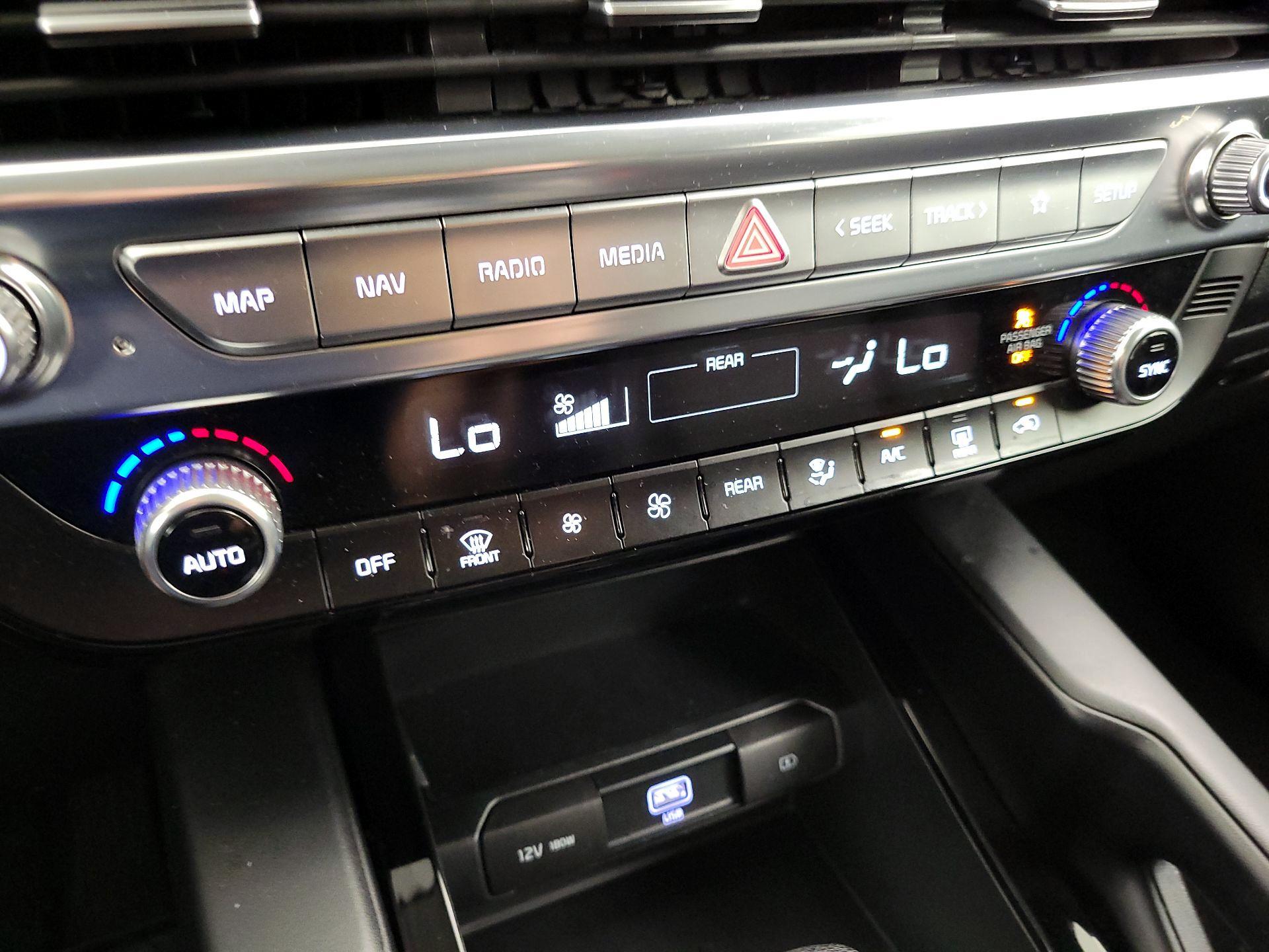Thumbnail: 2022 Kia Telluride - 17