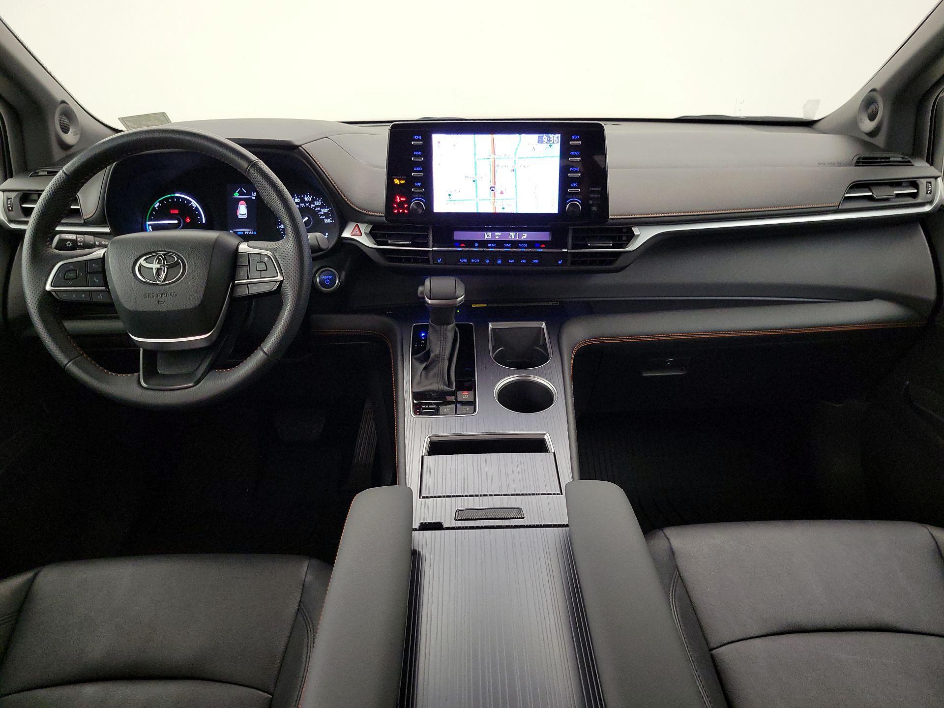 Thumbnail: 2024 Toyota Sienna - 9