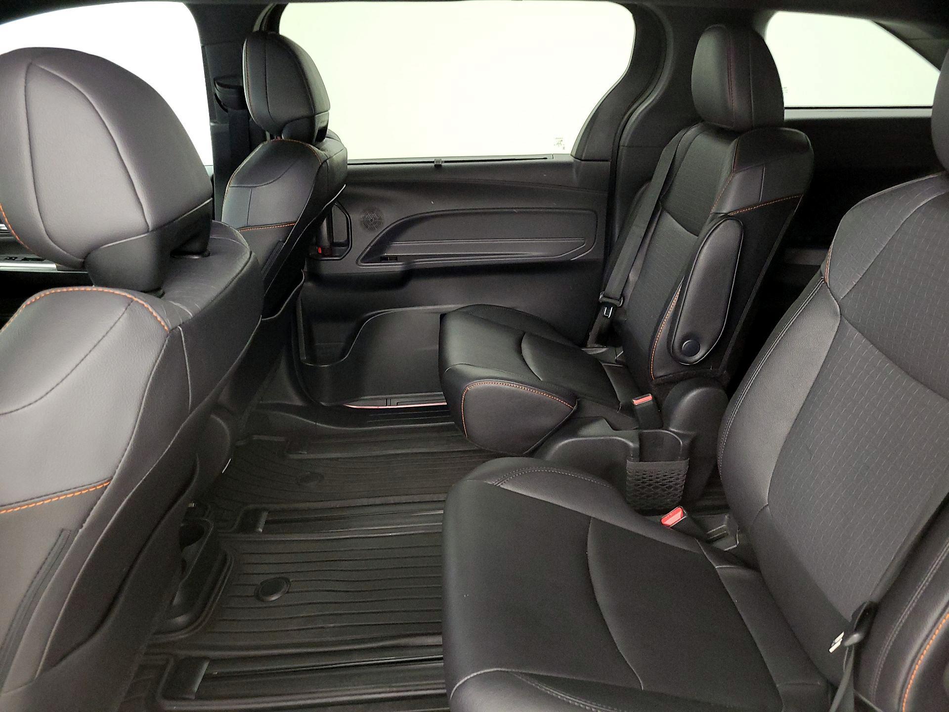 Thumbnail: 2024 Toyota Sienna - 20
