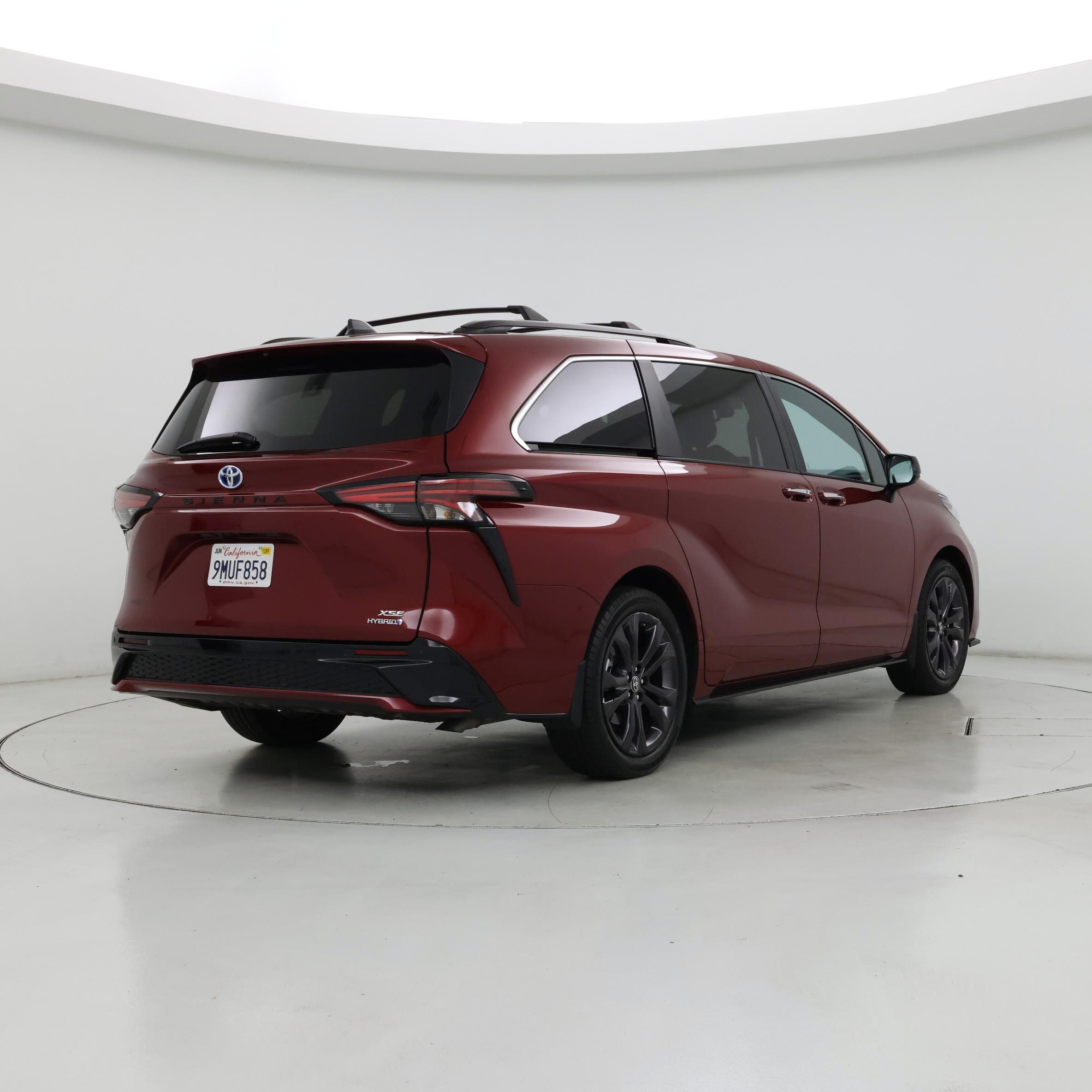 Thumbnail: 2024 Toyota Sienna - 8