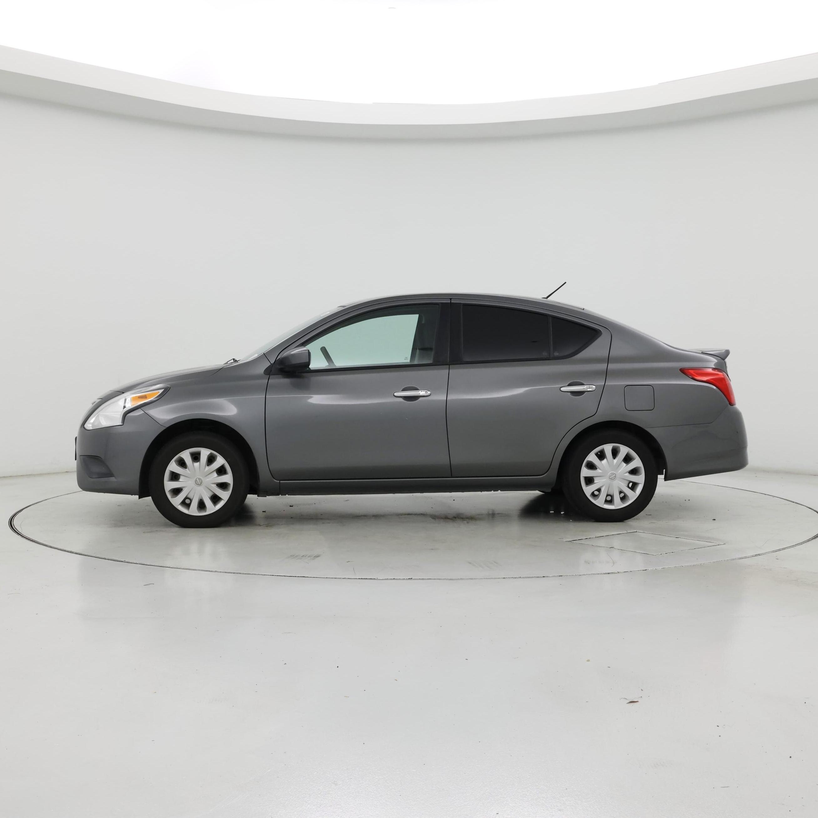 Thumbnail: 2016 Nissan Versa - 3
