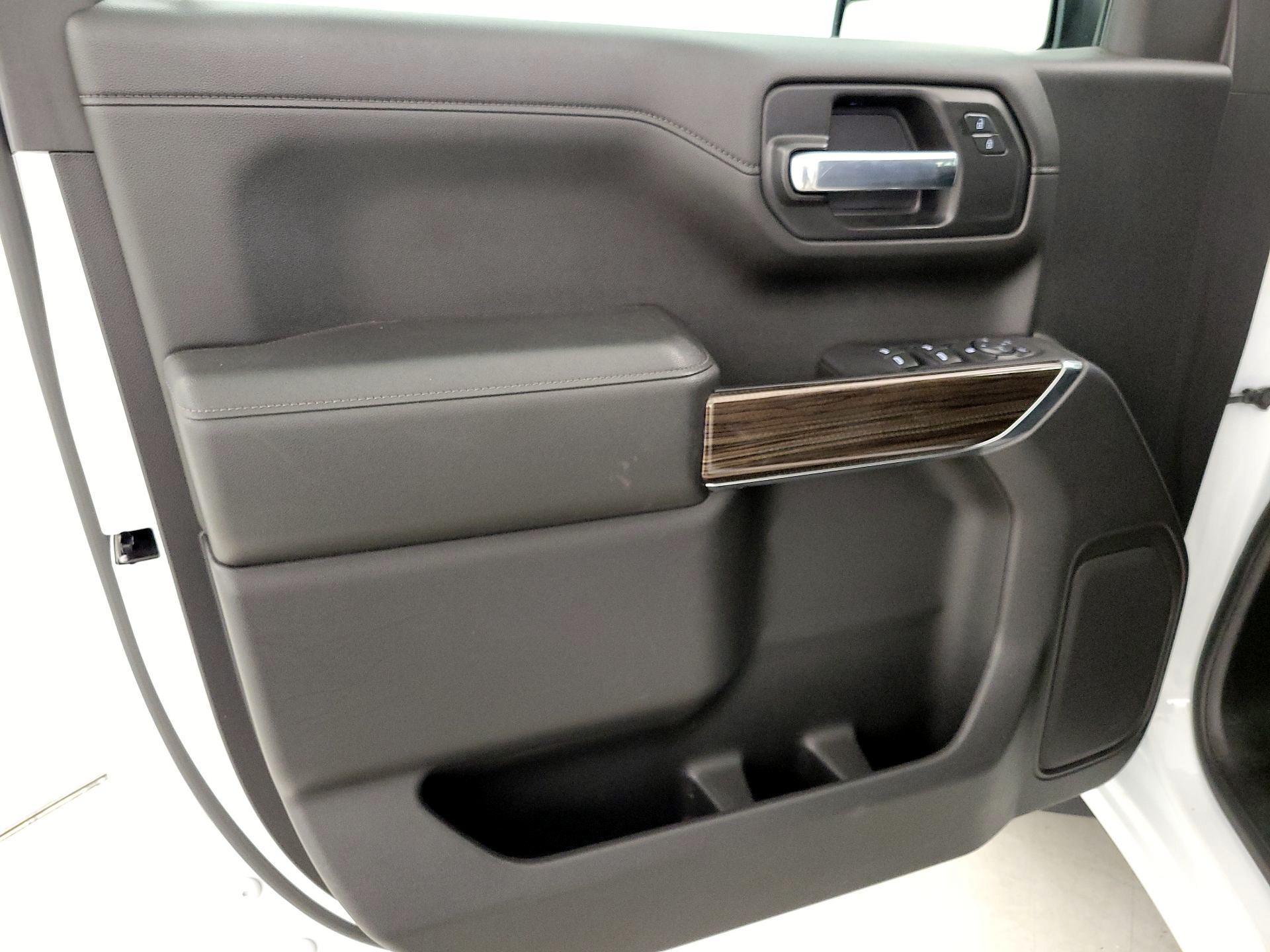 Thumbnail: 2021 Chevrolet Silverado 1500 - 12